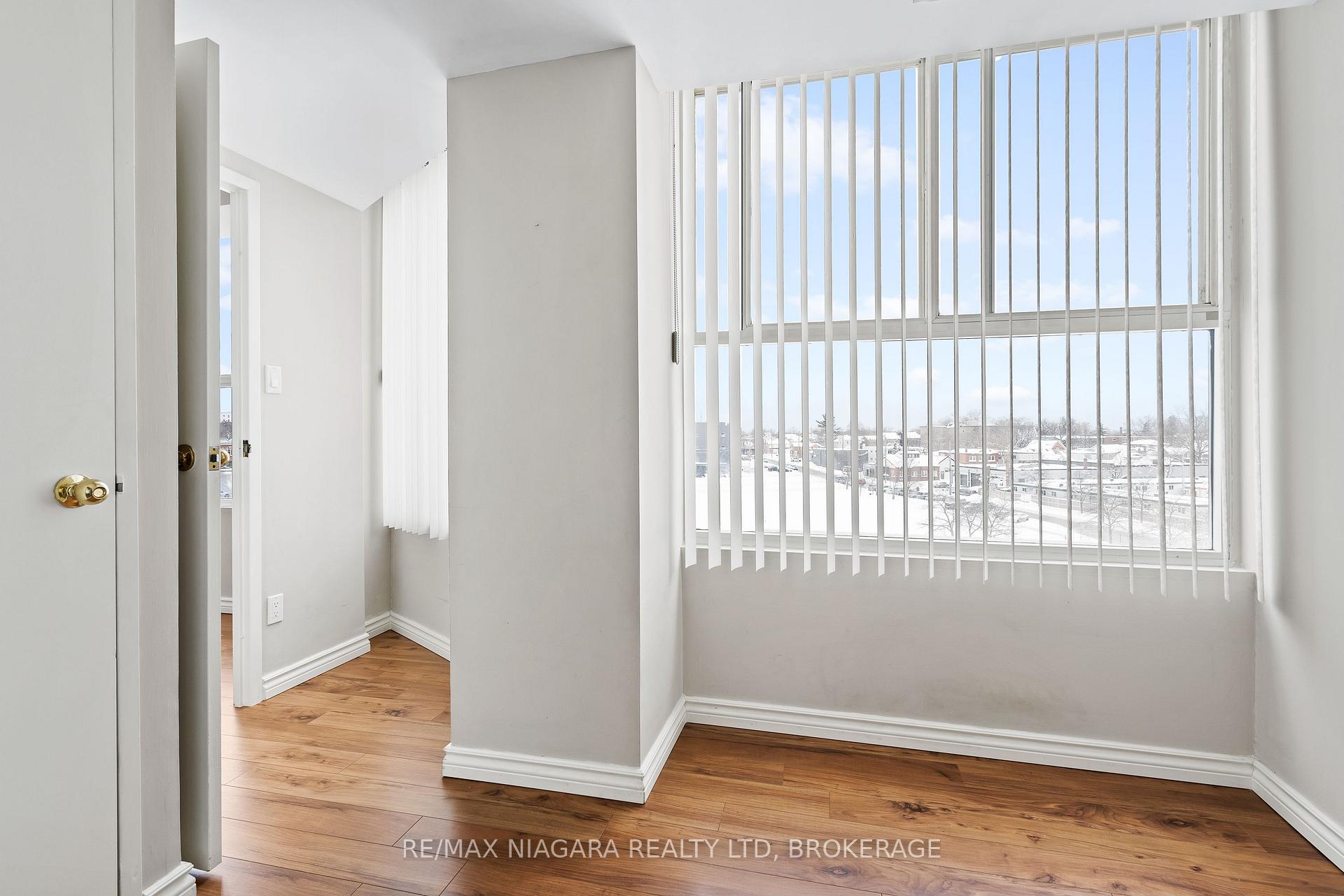Photo 22 of Unit 502, 7 Gale Crescent, St. Catharines, E. Chester — HOMEH