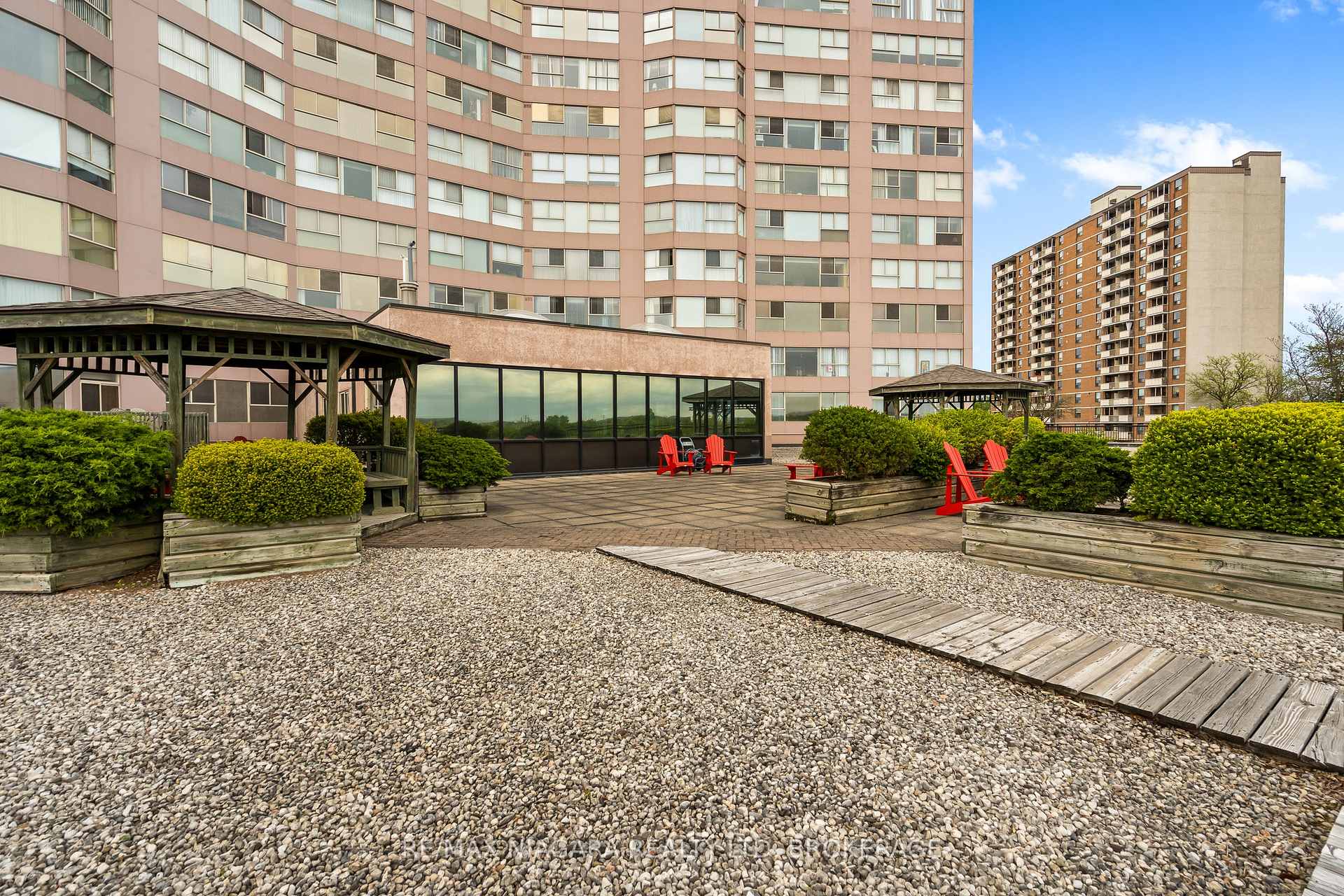 Photo 27 of Unit 502, 7 Gale Crescent, St. Catharines, E. Chester — HOMEH