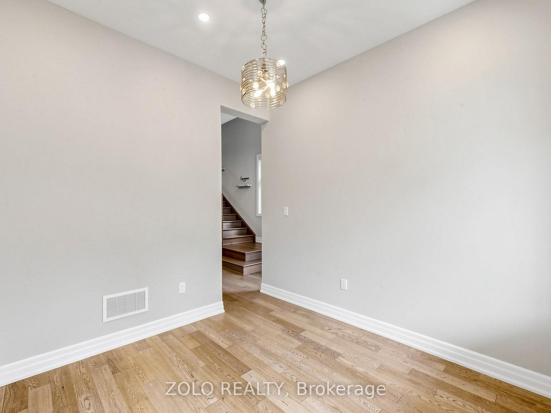 Photo 5 of 3061 William Cutmore Boulevard, Oakville, Joshua Meadows — HOMEH