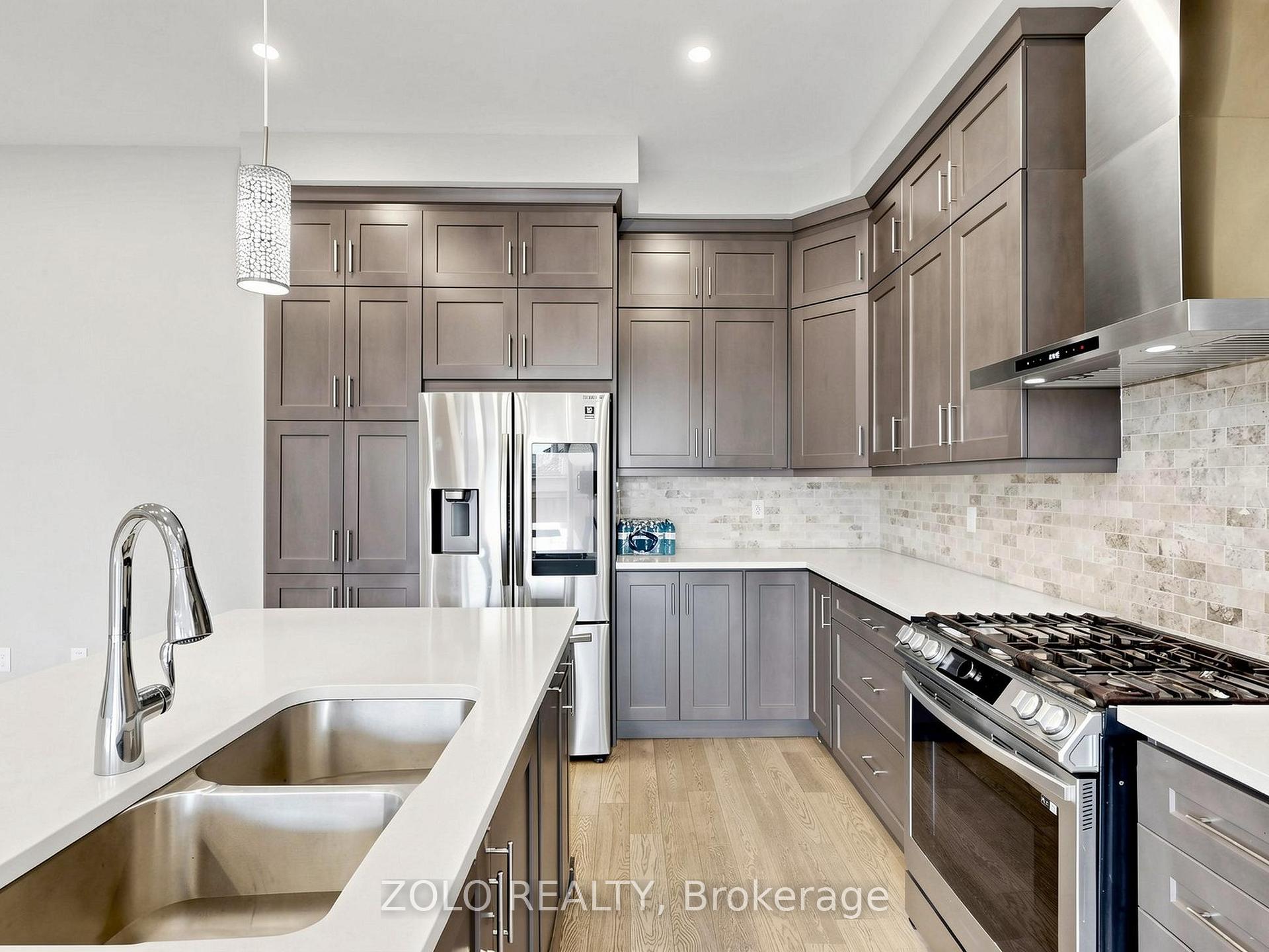 Photo 16 of 3061 William Cutmore Boulevard, Oakville, Joshua Meadows — HOMEH