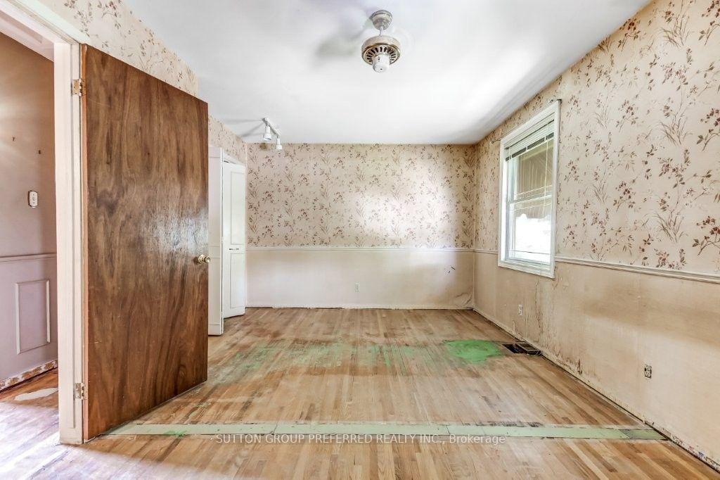 Photo 5 of 1 Pickwick Place, London, East D — HOMEH