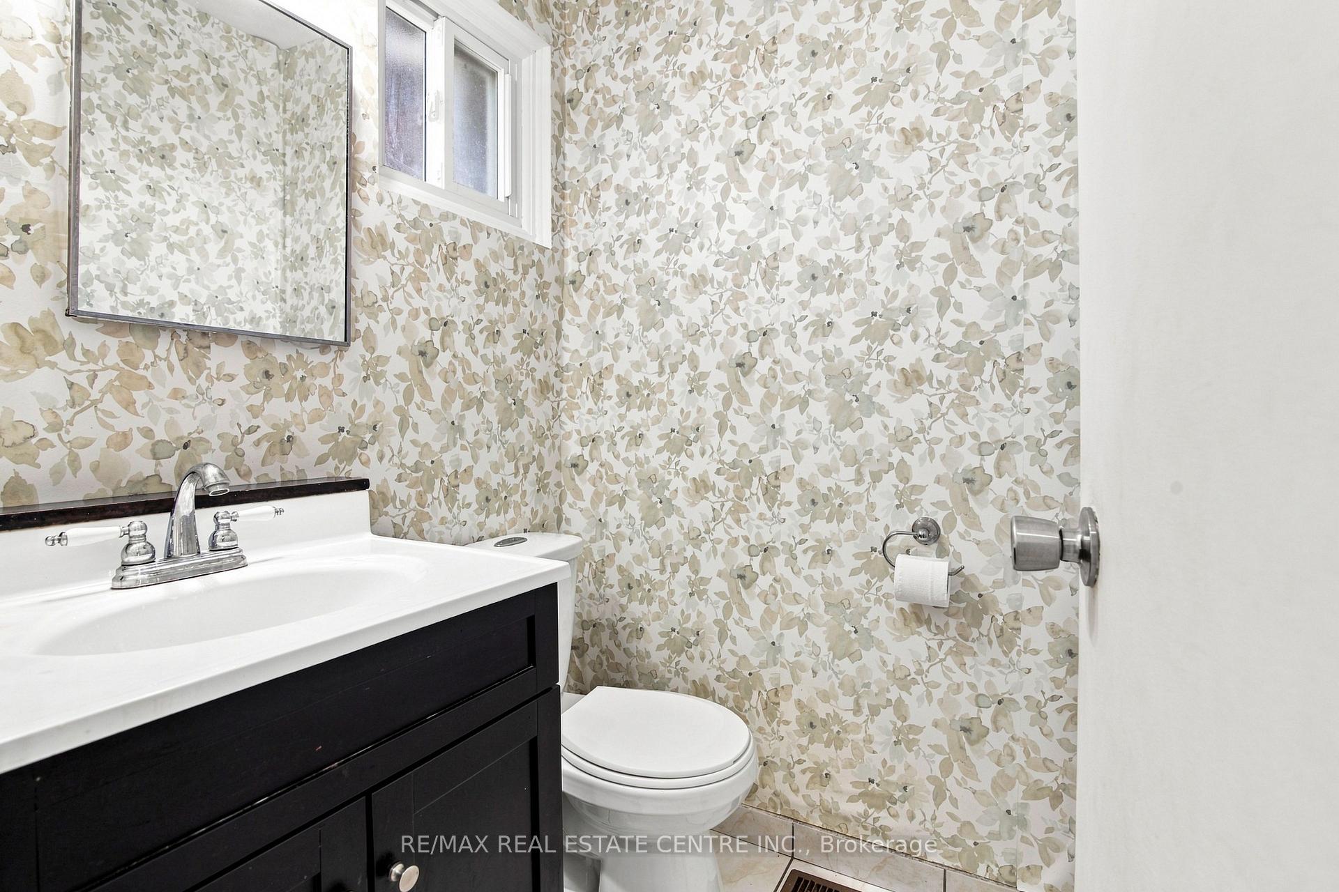 Photo 4 of Unit 49, 44 Franklin Court, Brampton, Bramalea West Industrial — HOMEH