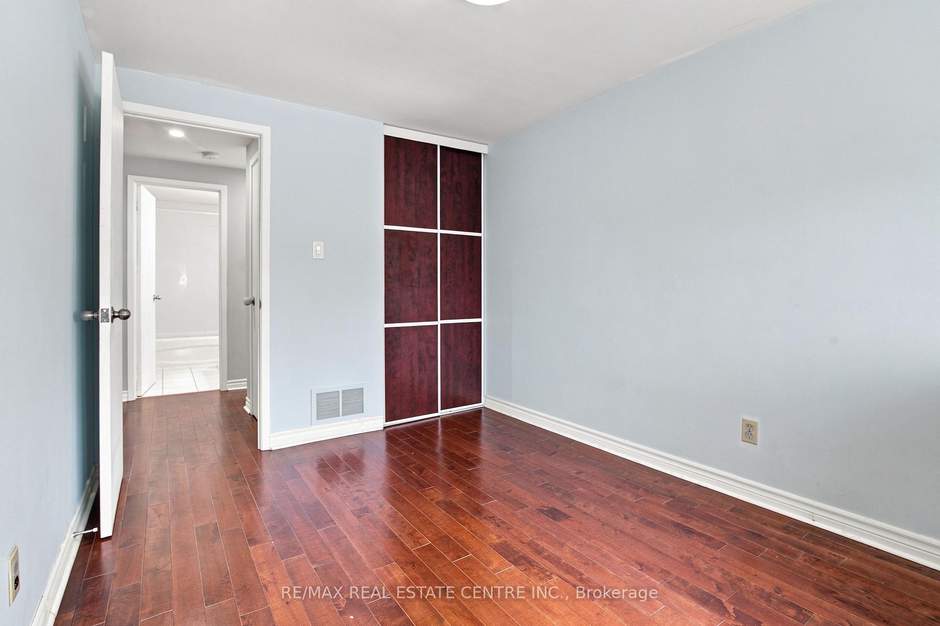 Photo 17 of Unit 49, 44 Franklin Court, Brampton, Bramalea West Industrial — HOMEH