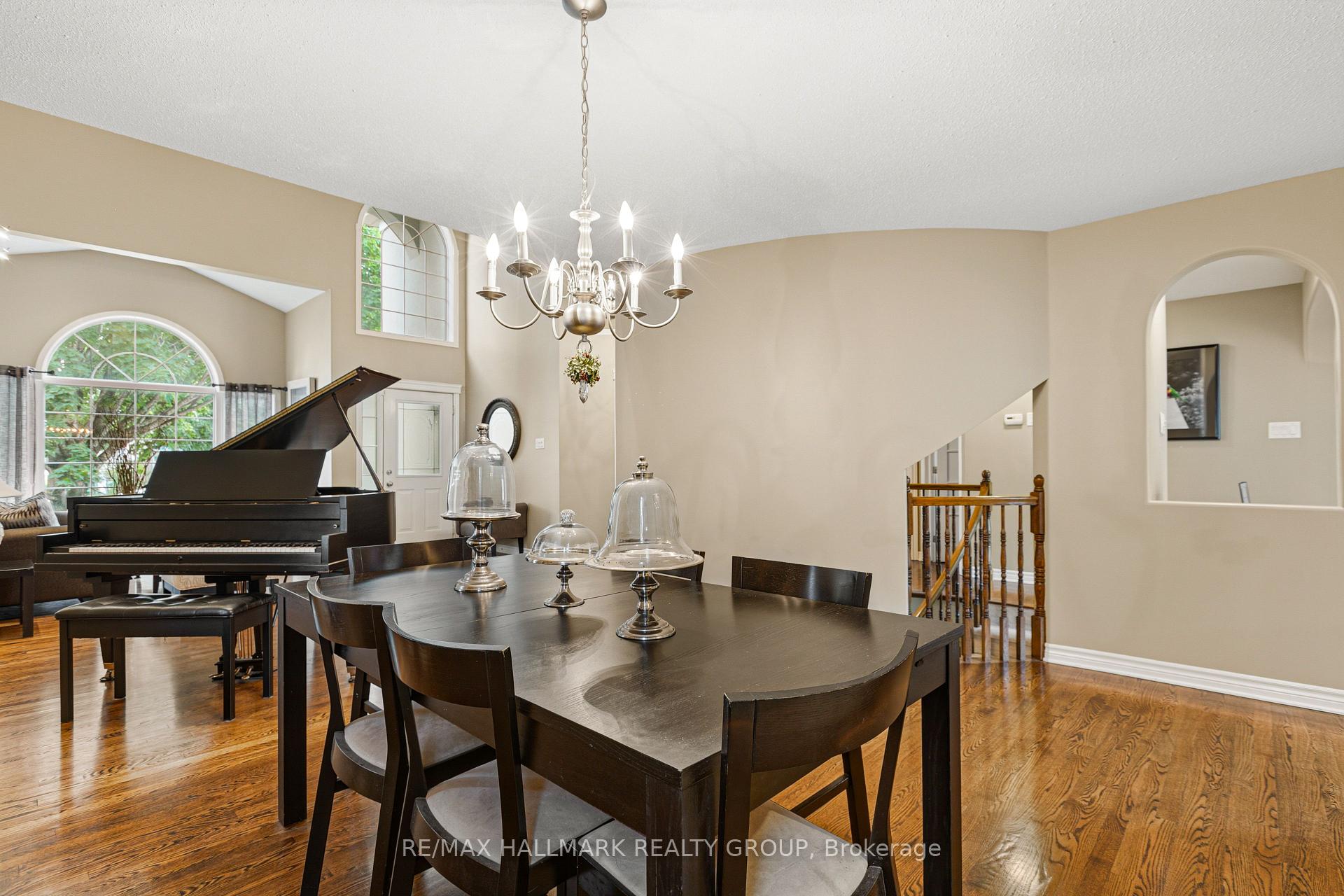 Photo 11 of 9 Blackshire Circle, Ottawa, Barrhaven - Stonebridge — HOMEH