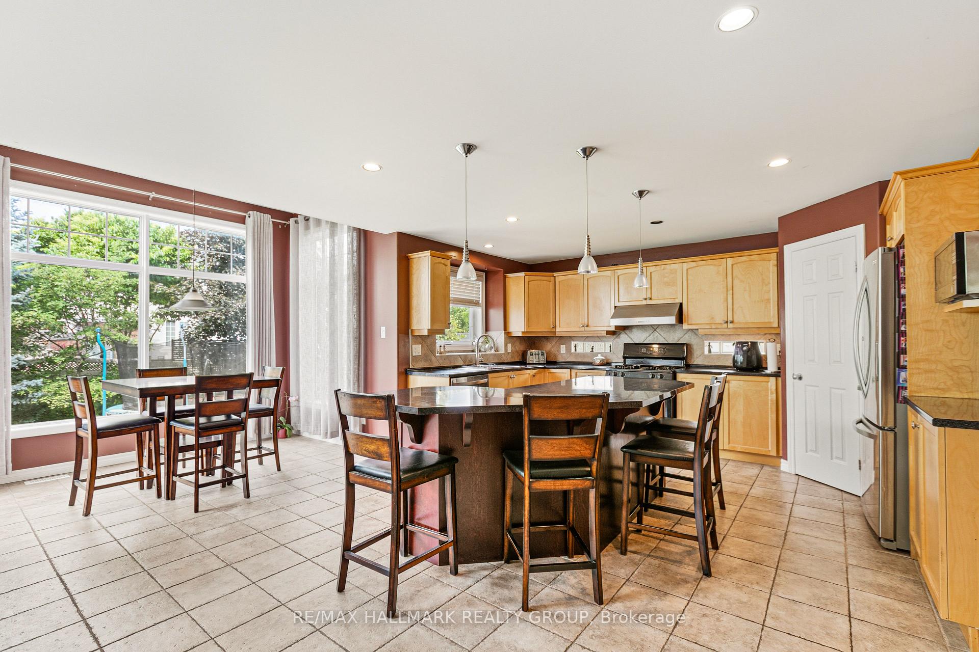 Photo 16 of 9 Blackshire Circle, Ottawa, Barrhaven - Stonebridge — HOMEH