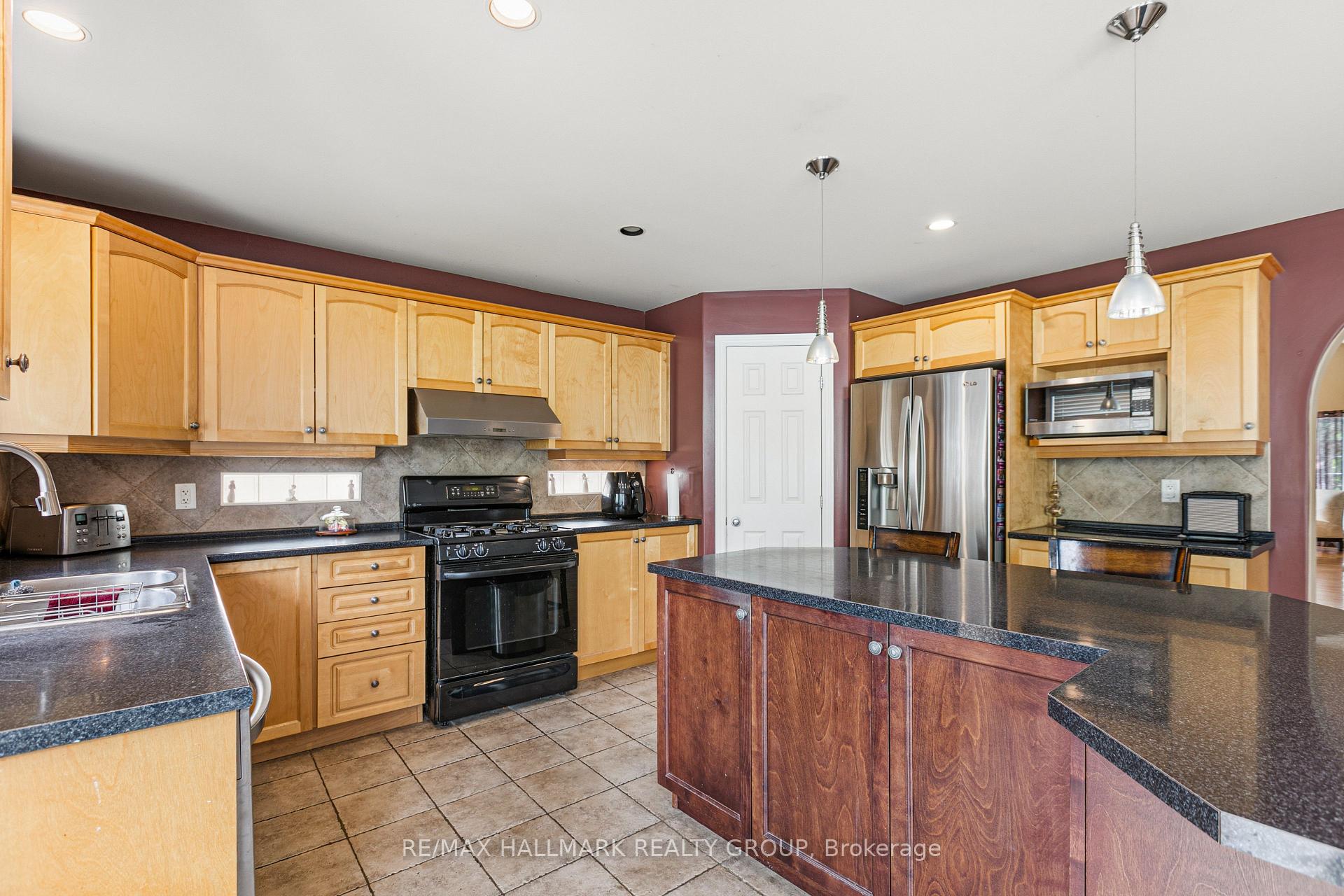 Photo 19 of 9 Blackshire Circle, Ottawa, Barrhaven - Stonebridge — HOMEH