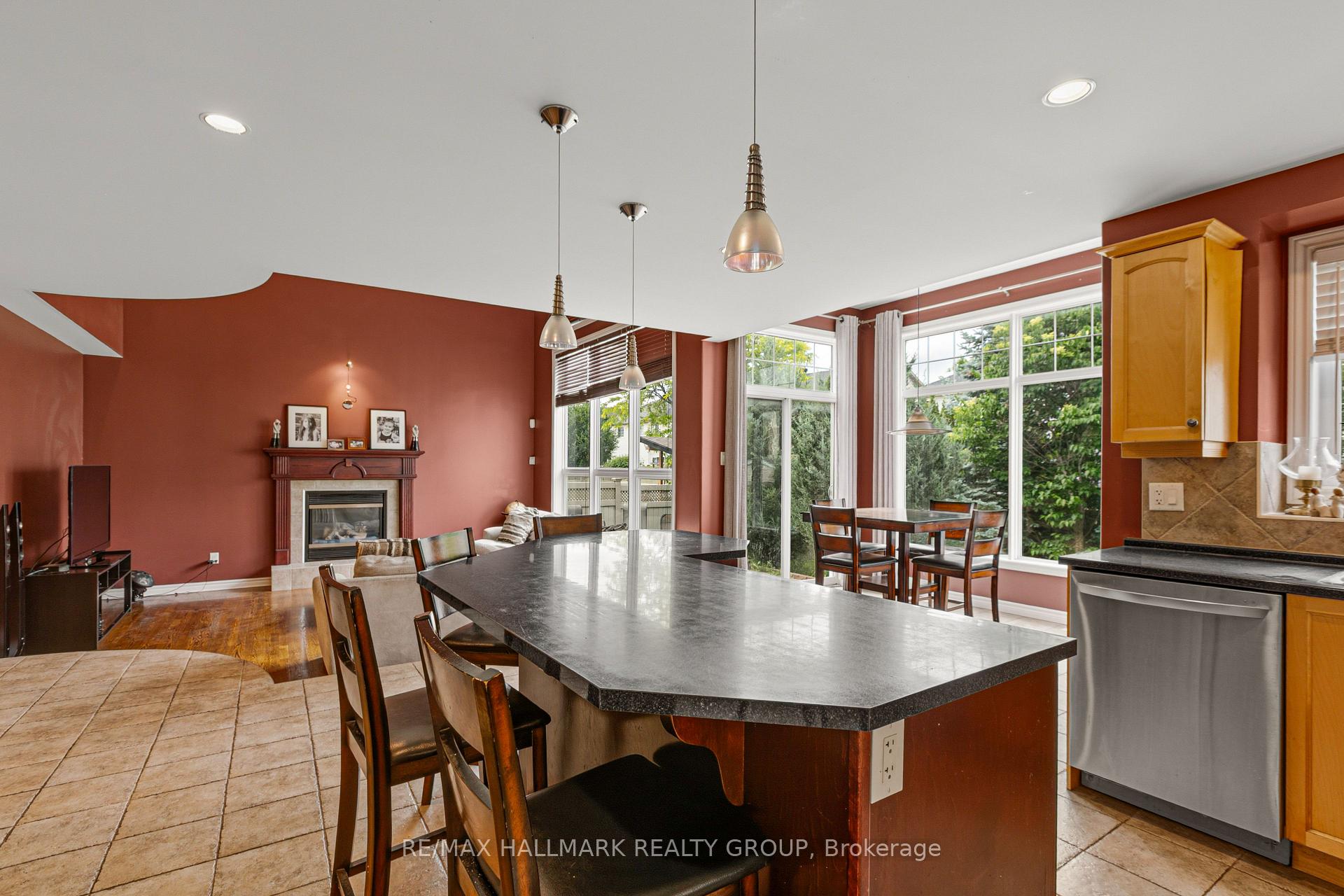 Photo 20 of 9 Blackshire Circle, Ottawa, Barrhaven - Stonebridge — HOMEH