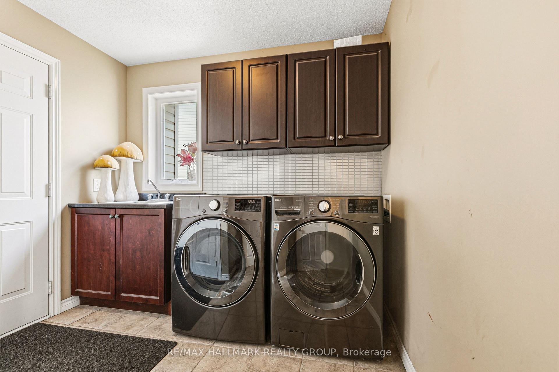 Photo 43 of 9 Blackshire Circle, Ottawa, Barrhaven - Stonebridge — HOMEH