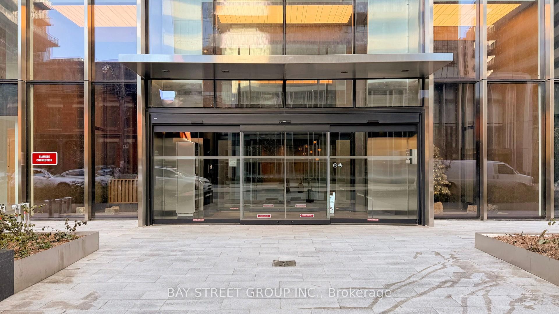Photo 3 of Unit 4702, 55 Charles Street, Toronto, Church-Yonge Corridor — HOMEH