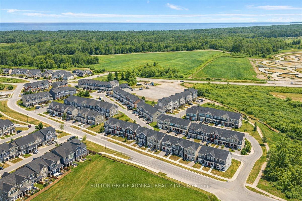 Photo 6 of 83 Shelburne Avenue, Wasaga Beach — HOMEH