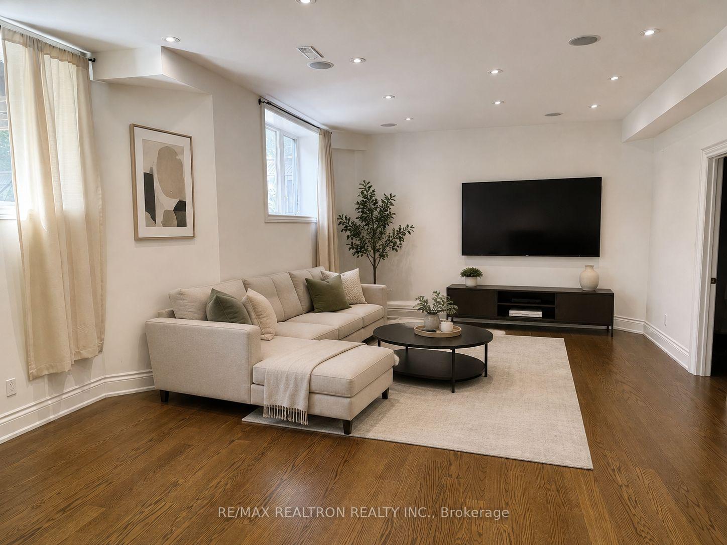 Photo 2 of 71 Newton Drive, North York, Newtonbrook East — HOMEH