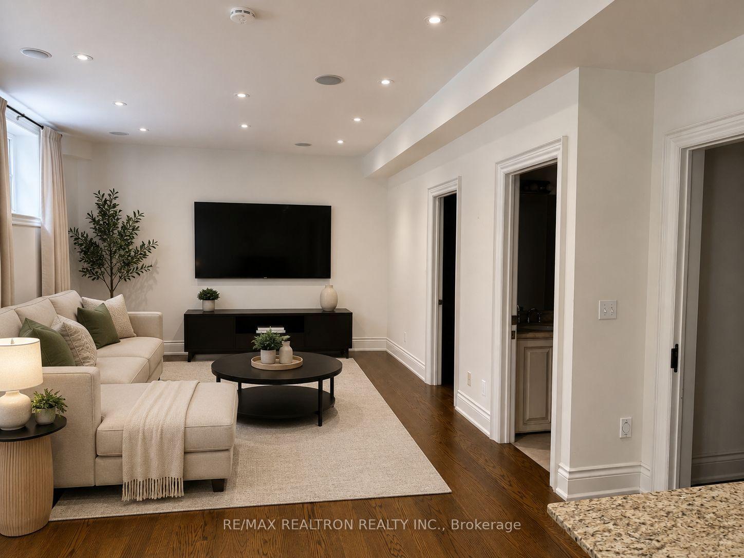 Photo 3 of 71 Newton Drive, North York, Newtonbrook East — HOMEH