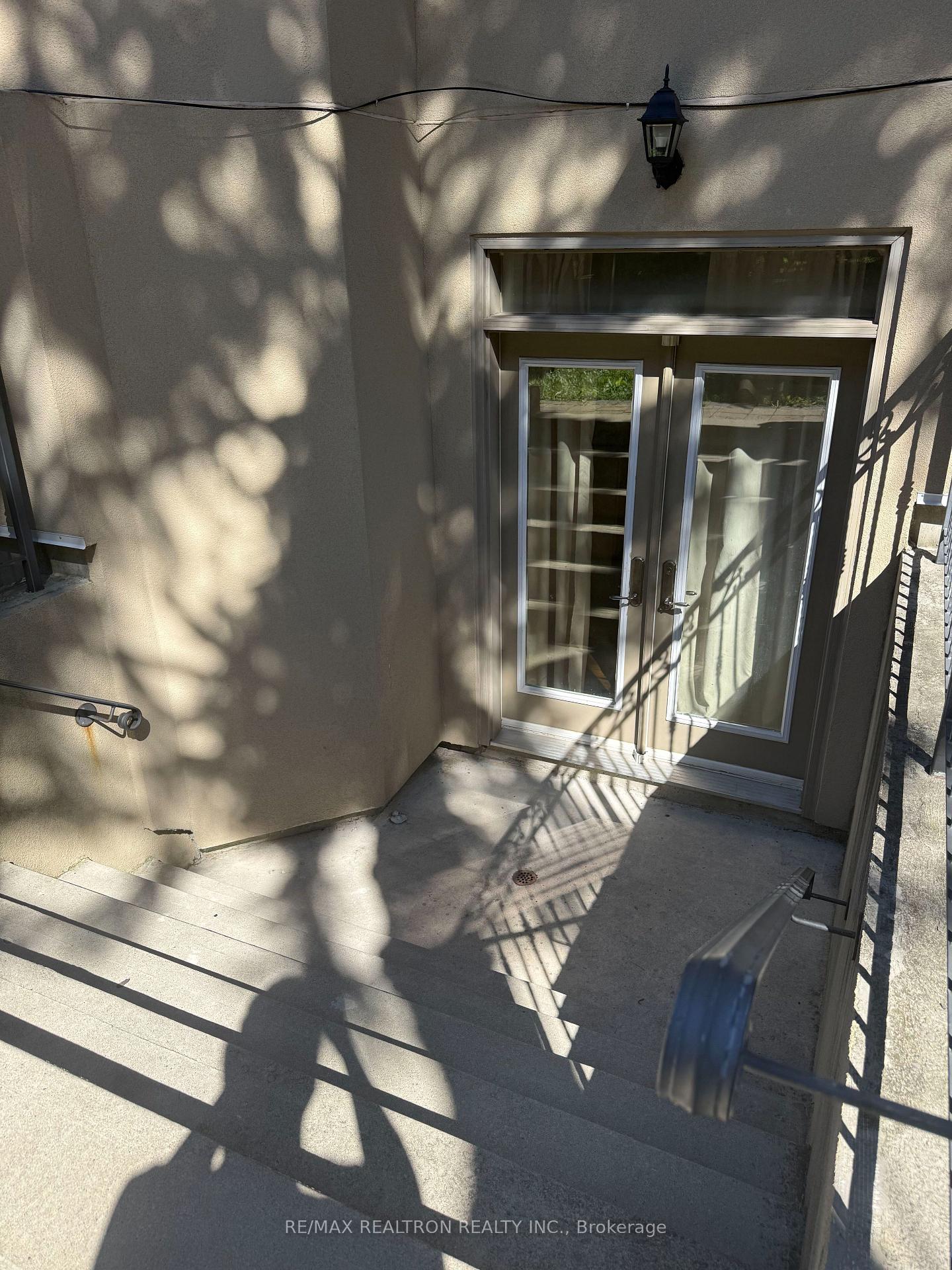 Photo 9 of 71 Newton Drive, North York, Newtonbrook East — HOMEH