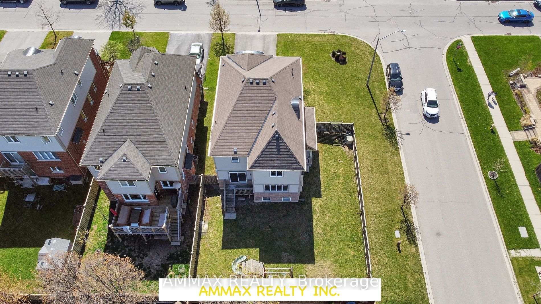 Photo 3 of 51 Baxter Street, Clarington, Bowmanville — HOMEH