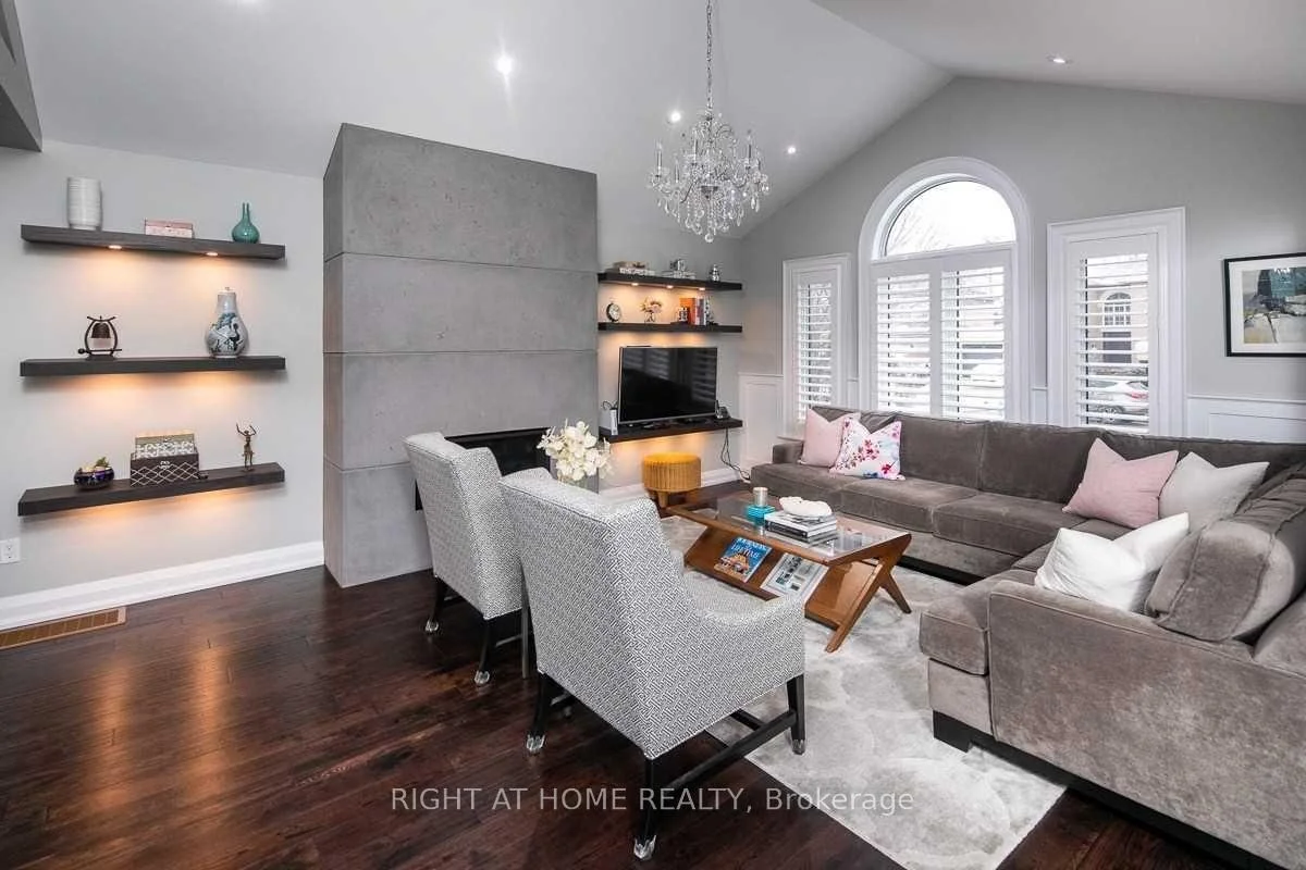 Photo 7 of 22 Romac Drive, Scarborough, Highland Creek — HOMEH