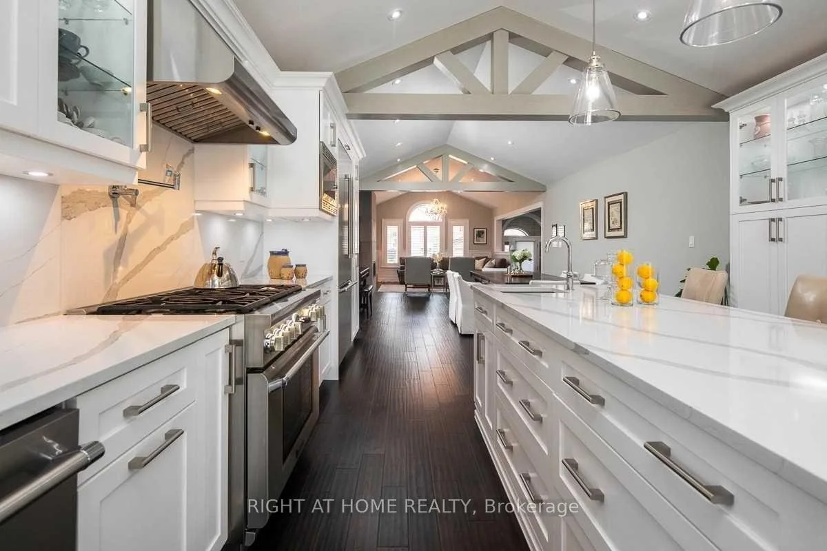 Photo 11 of 22 Romac Drive, Scarborough, Highland Creek — HOMEH