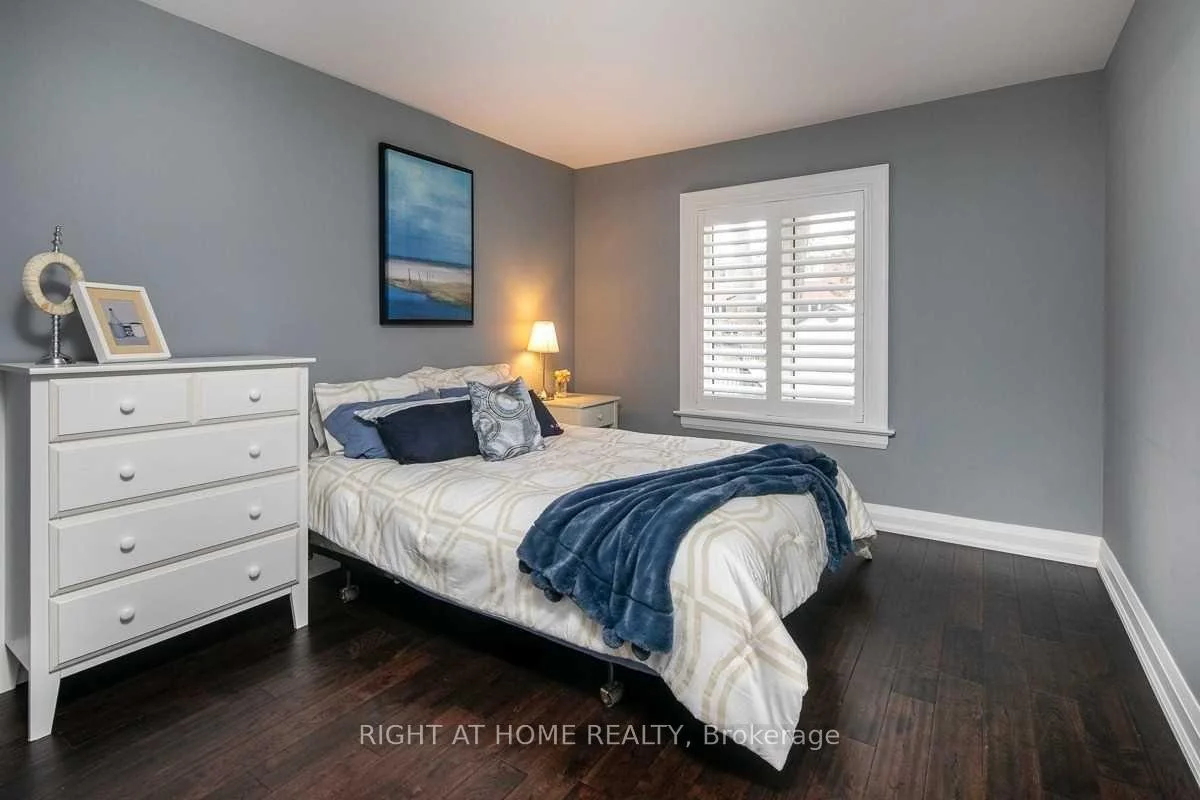 Photo 20 of 22 Romac Drive, Scarborough, Highland Creek — HOMEH