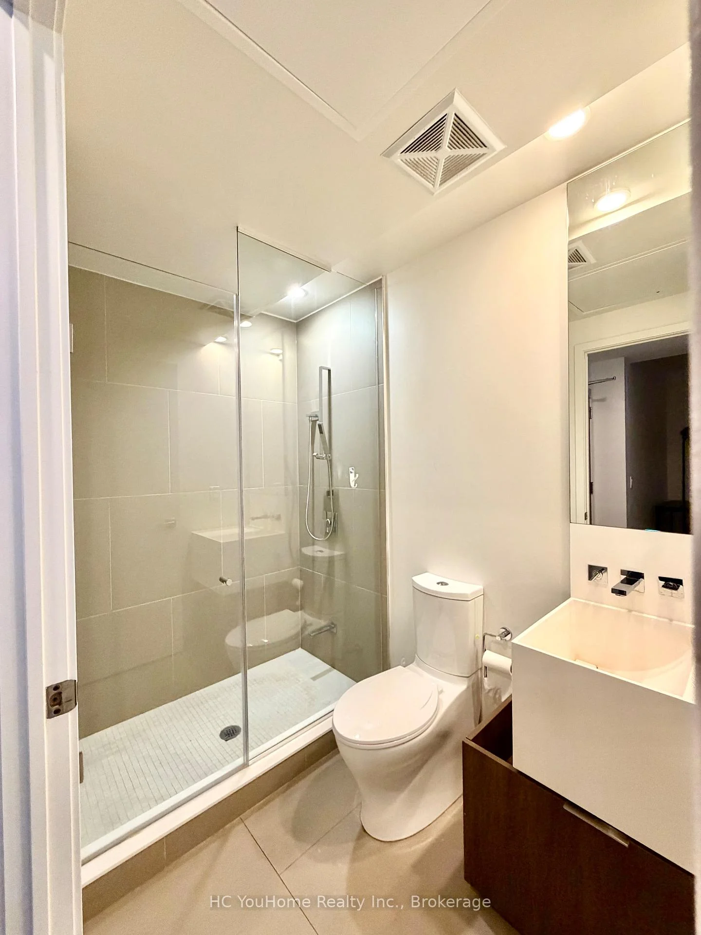 Photo 17 of Unit 5507, 1 Bloor Street E, Toronto, Church-Yonge Corridor — HOMEH