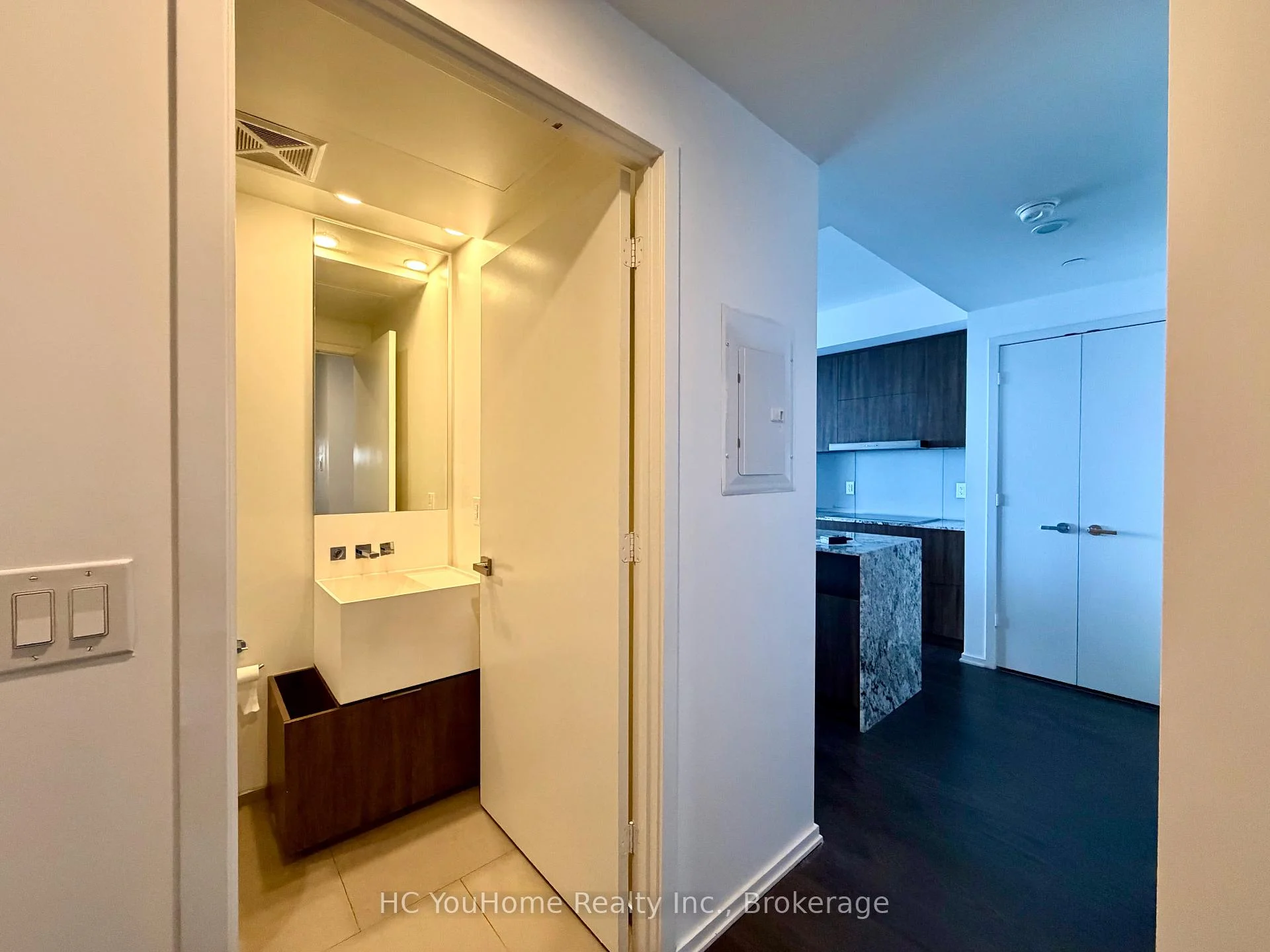 Photo 21 of Unit 5507, 1 Bloor Street E, Toronto, Church-Yonge Corridor — HOMEH