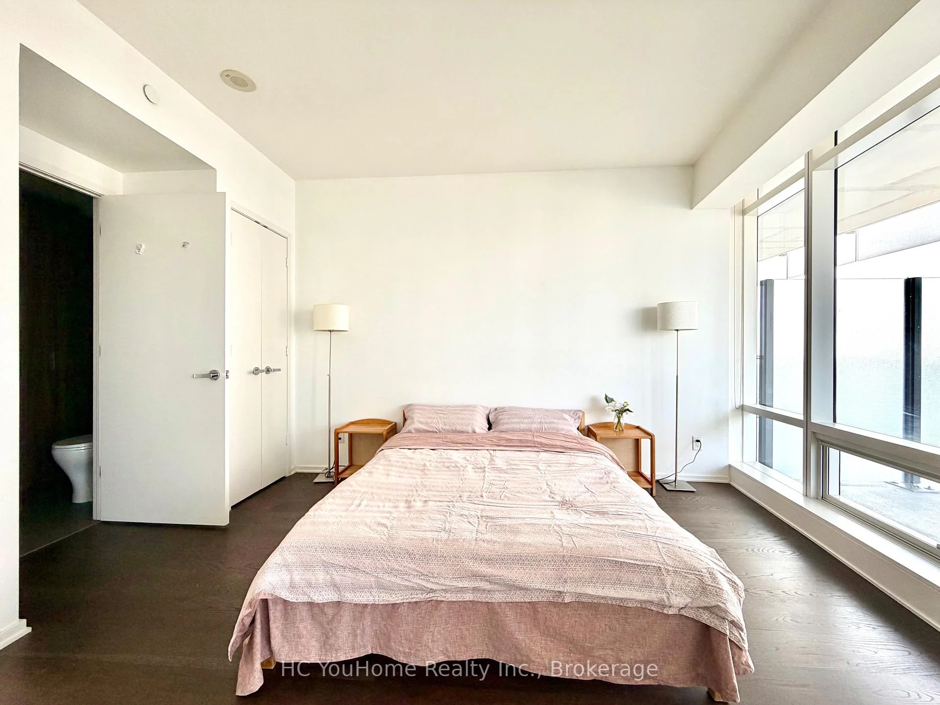 Photo 31 of Unit 5507, 1 Bloor Street E, Toronto, Church-Yonge Corridor — HOMEH