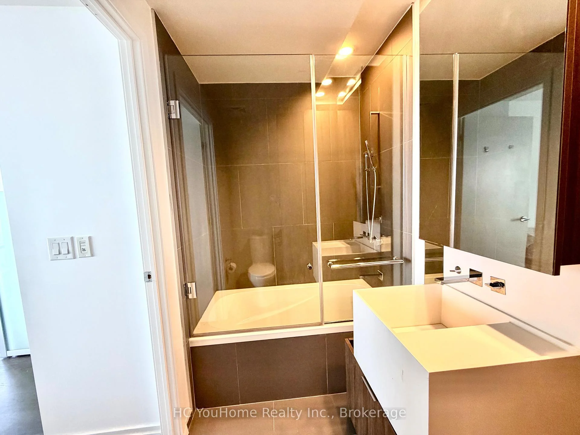 Photo 34 of Unit 5507, 1 Bloor Street E, Toronto, Church-Yonge Corridor — HOMEH