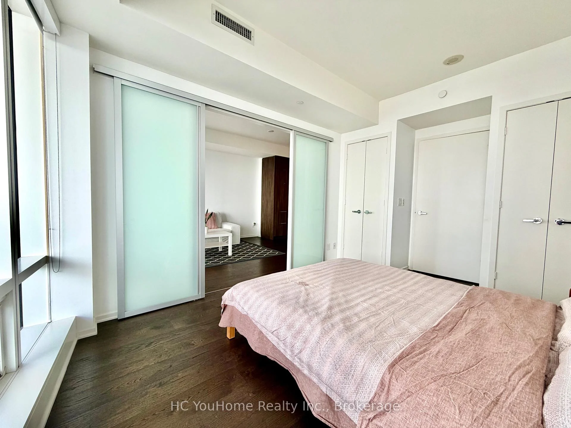 Photo 35 of Unit 5507, 1 Bloor Street E, Toronto, Church-Yonge Corridor — HOMEH