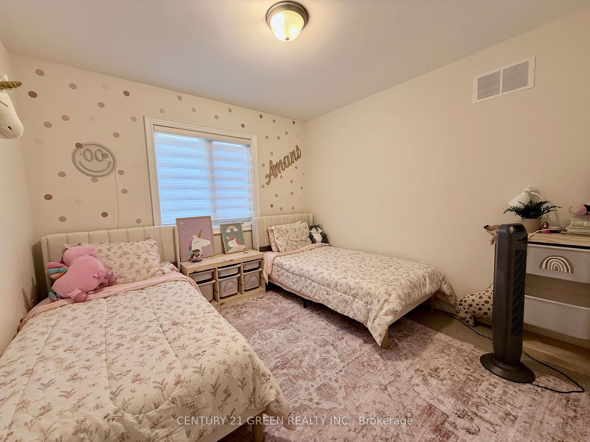 Photo 13 of 37 Prairie Creek Crescent, Brampton, Bram West — HOMEH