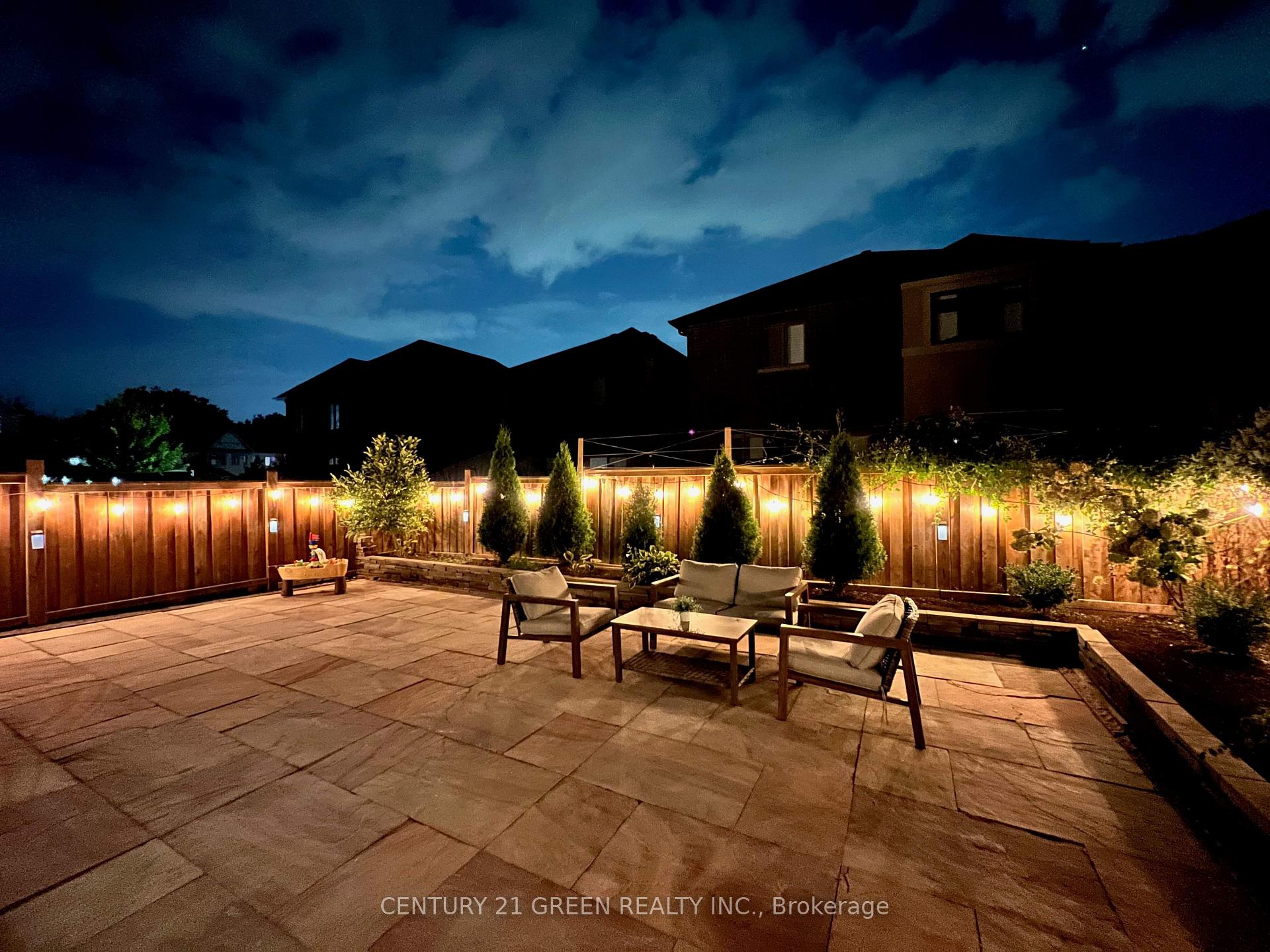 Photo 15 of 37 Prairie Creek Crescent, Brampton, Bram West — HOMEH
