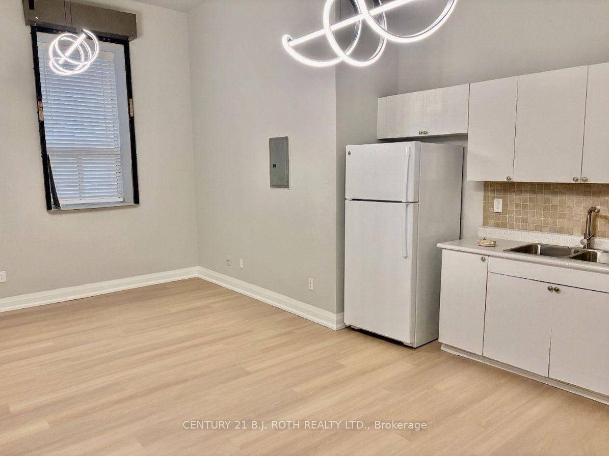 Photo 6 of Unit 105, 19 Dunlop Street W, Barrie, City Centre — HOMEH