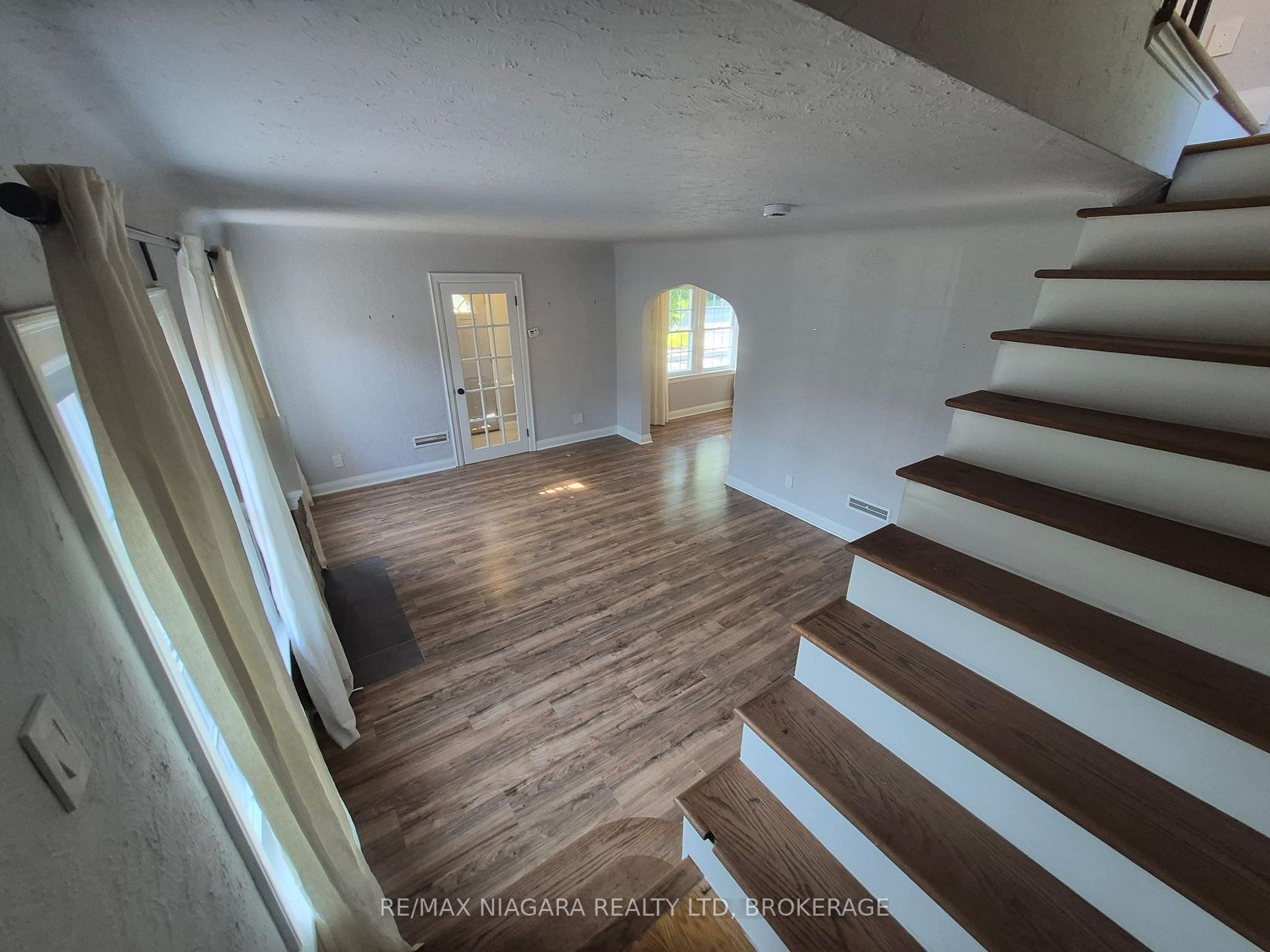 Photo 7 of 5944 Dorchester Road, Niagara Falls, Dorchester — HOMEH