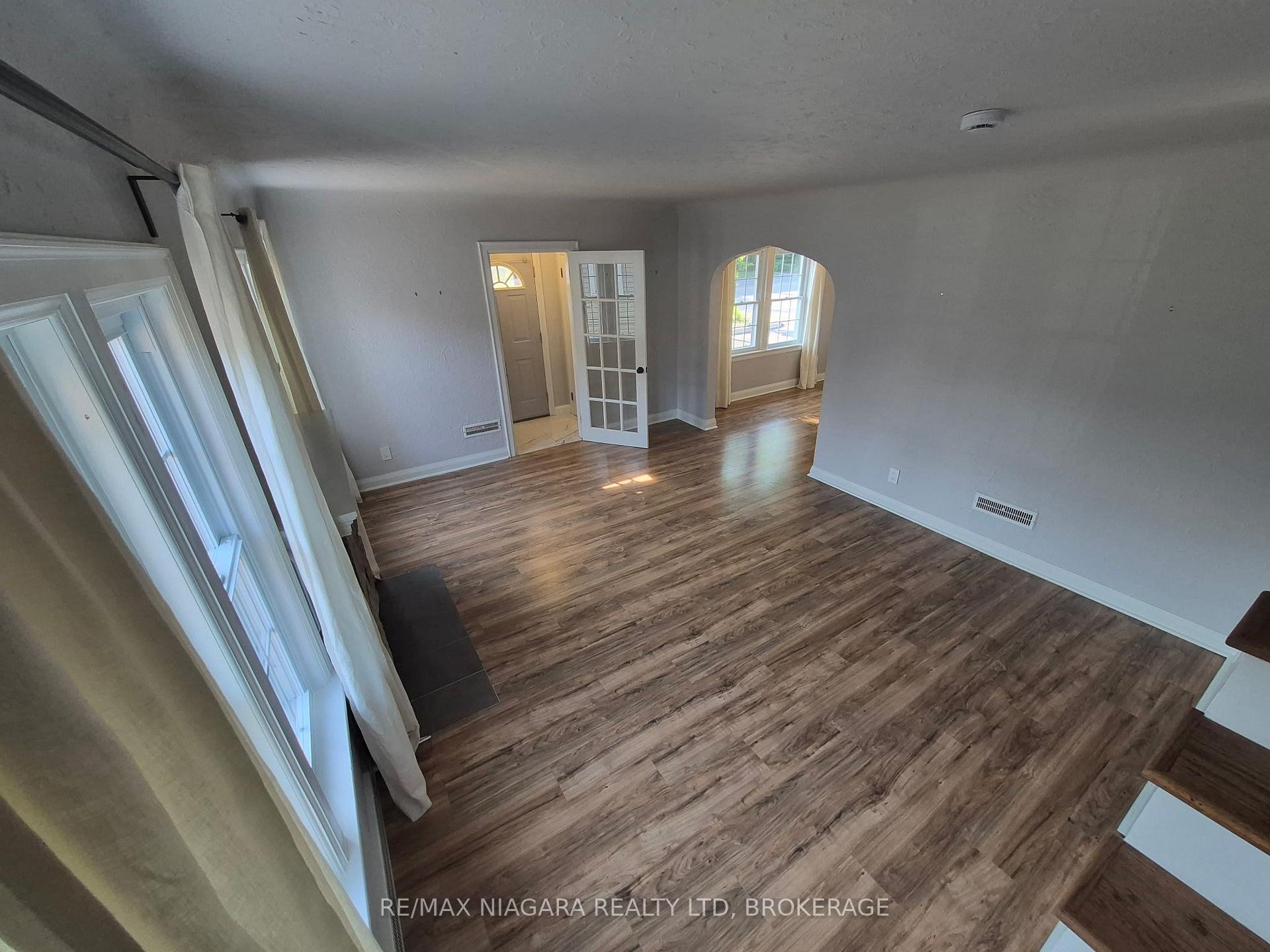 Photo 9 of 5944 Dorchester Road, Niagara Falls, Dorchester — HOMEH