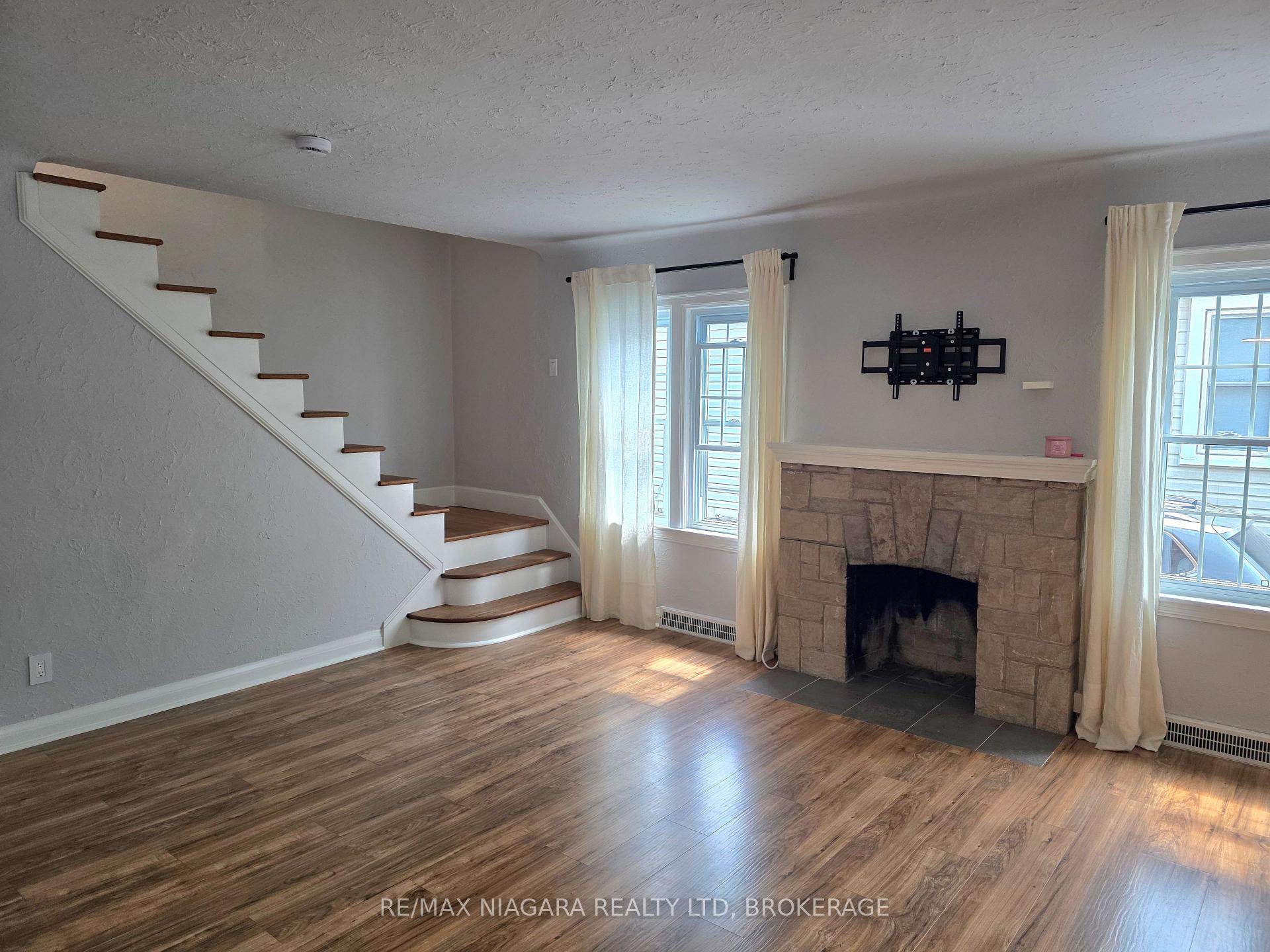 Photo 10 of 5944 Dorchester Road, Niagara Falls, Dorchester — HOMEH