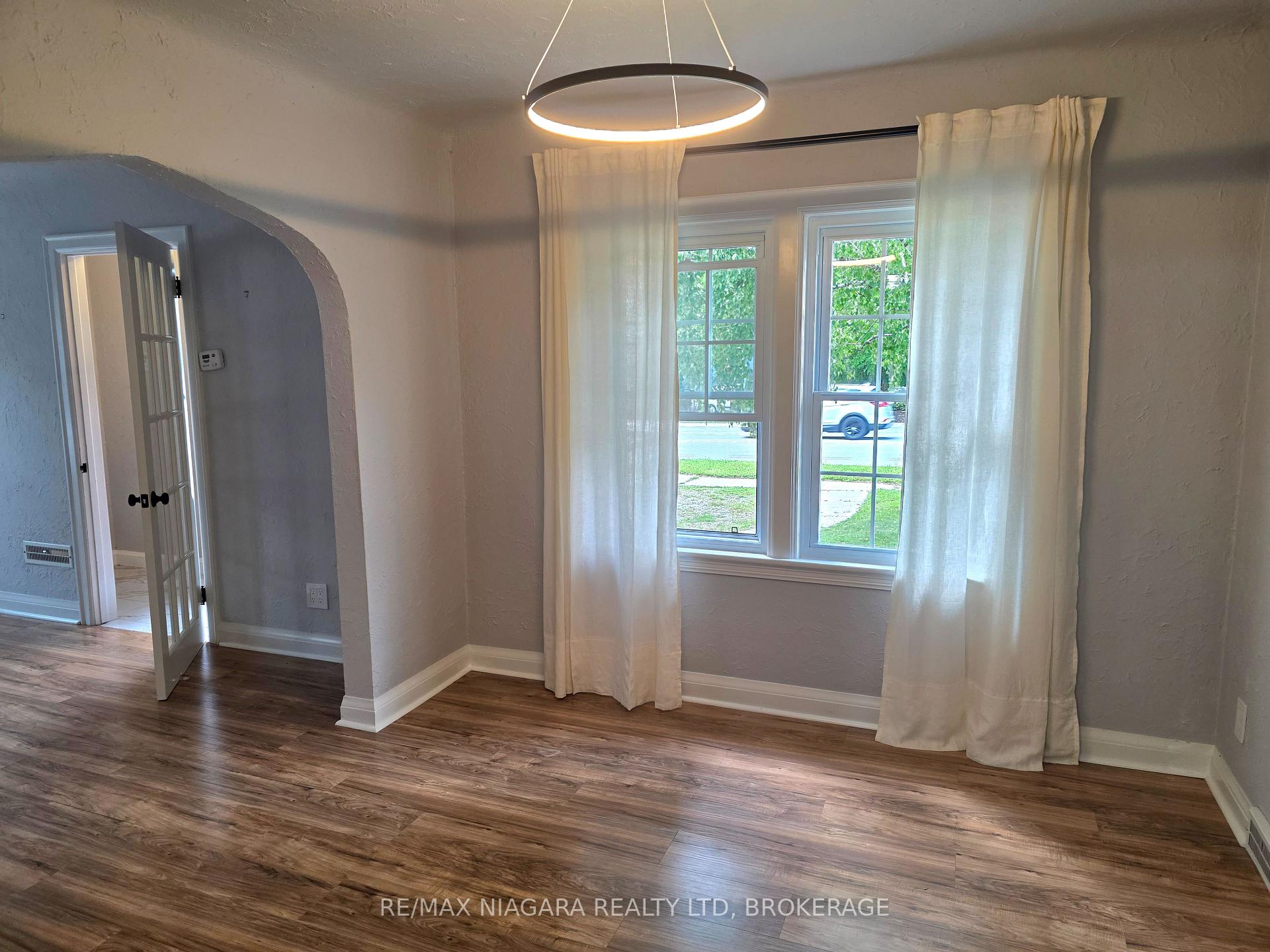 Photo 17 of 5944 Dorchester Road, Niagara Falls, Dorchester — HOMEH