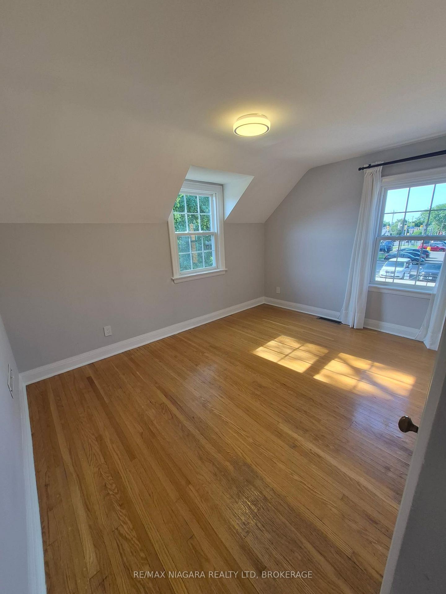 Photo 39 of 5944 Dorchester Road, Niagara Falls, Dorchester — HOMEH