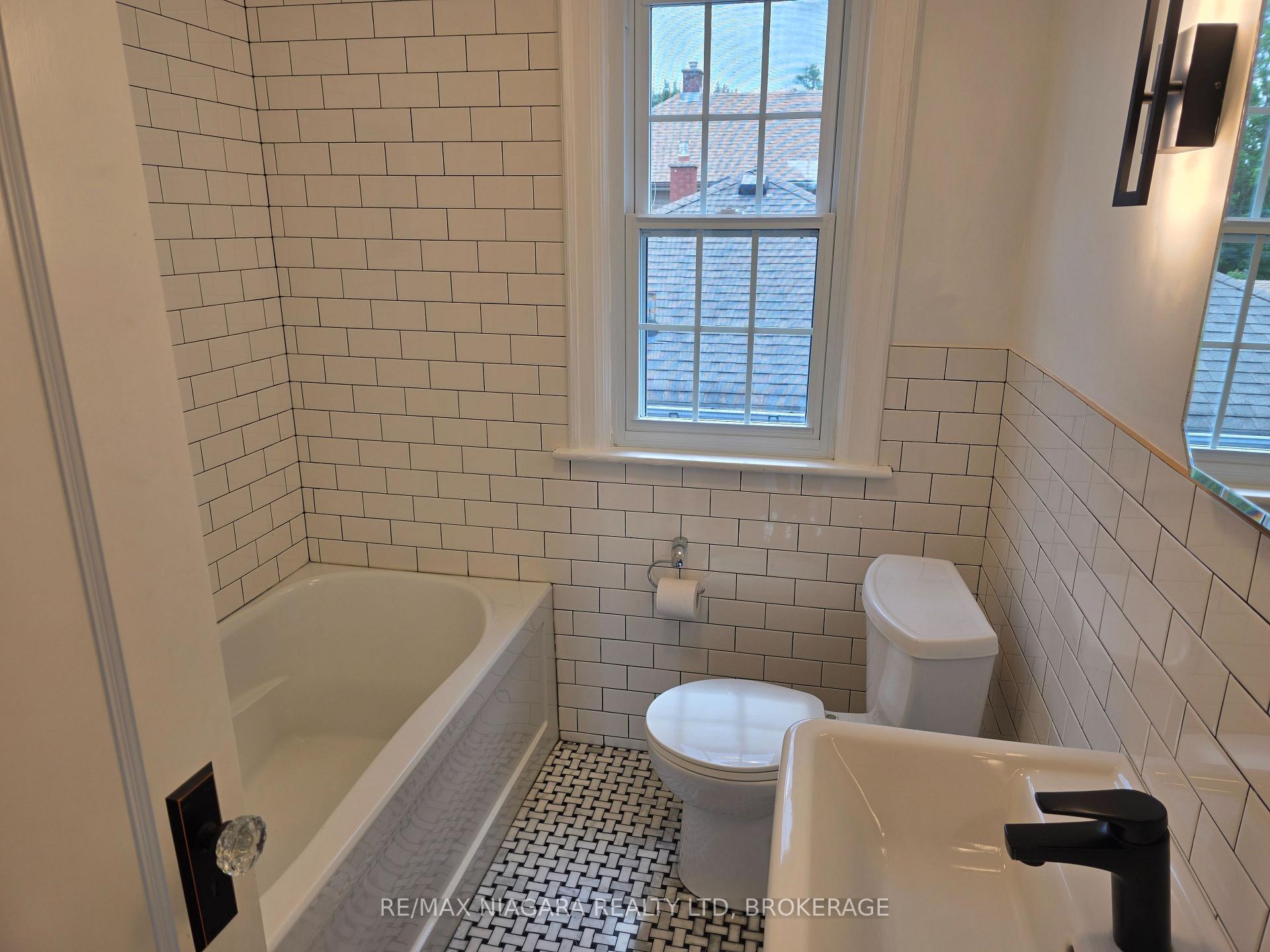 Photo 43 of 5944 Dorchester Road, Niagara Falls, Dorchester — HOMEH