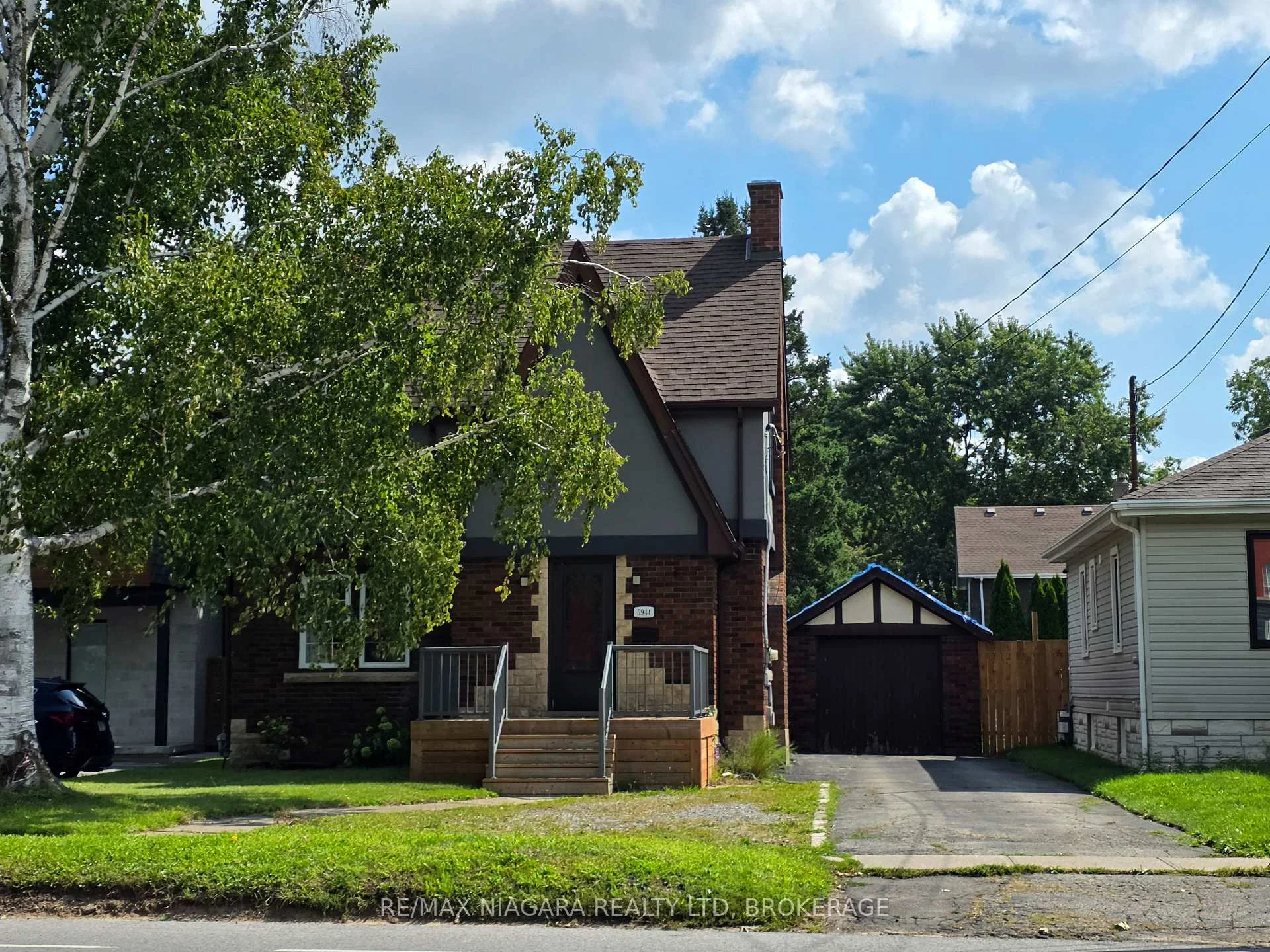 Photo 1 of 5944 Dorchester Road, Niagara Falls, Dorchester — HOMEH