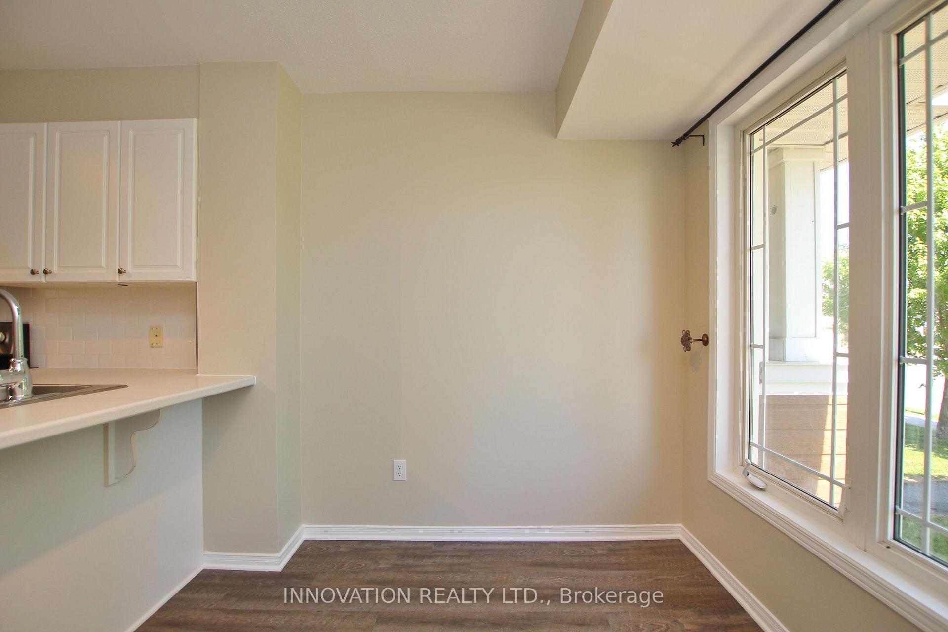 Photo 4 of 308 Crownridge Dr, Ottawa, Kanata - Emerald Meadows/Trailwest — HOMEH
