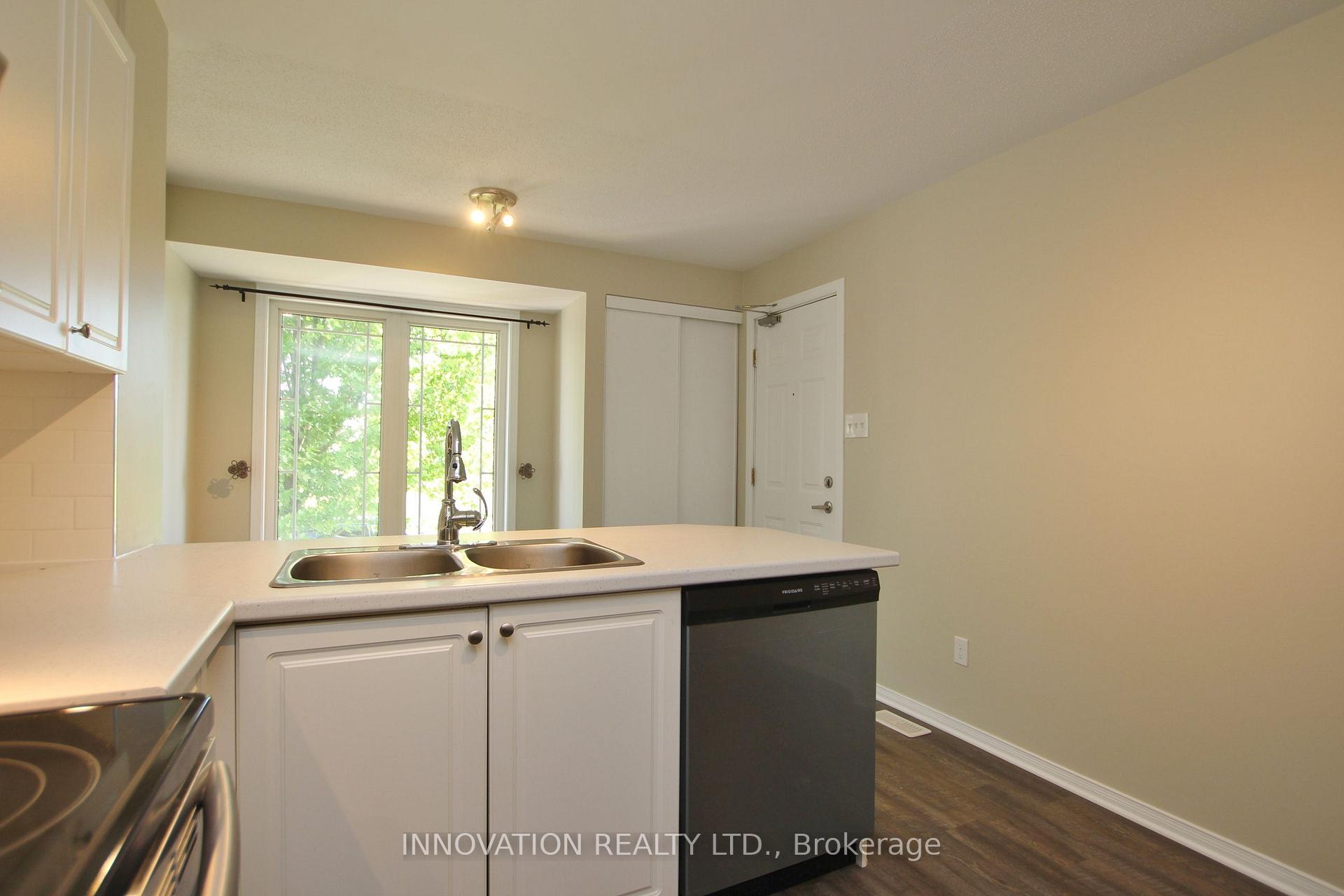 Photo 6 of 308 Crownridge Dr, Ottawa, Kanata - Emerald Meadows/Trailwest — HOMEH