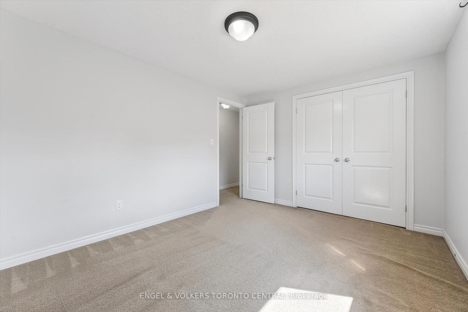 Photo 22 of 909 Pebblecreek Court, Kitchener, Grand River South — HOMEH