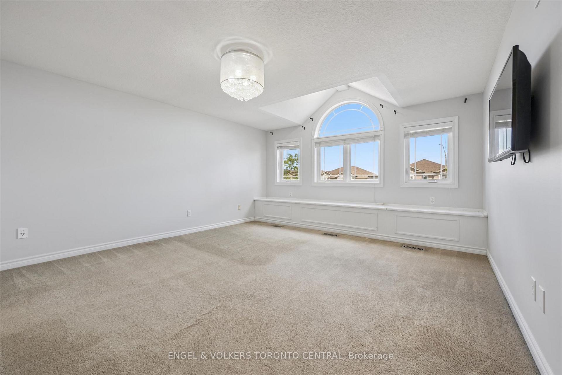Photo 24 of 909 Pebblecreek Court, Kitchener, Grand River South — HOMEH