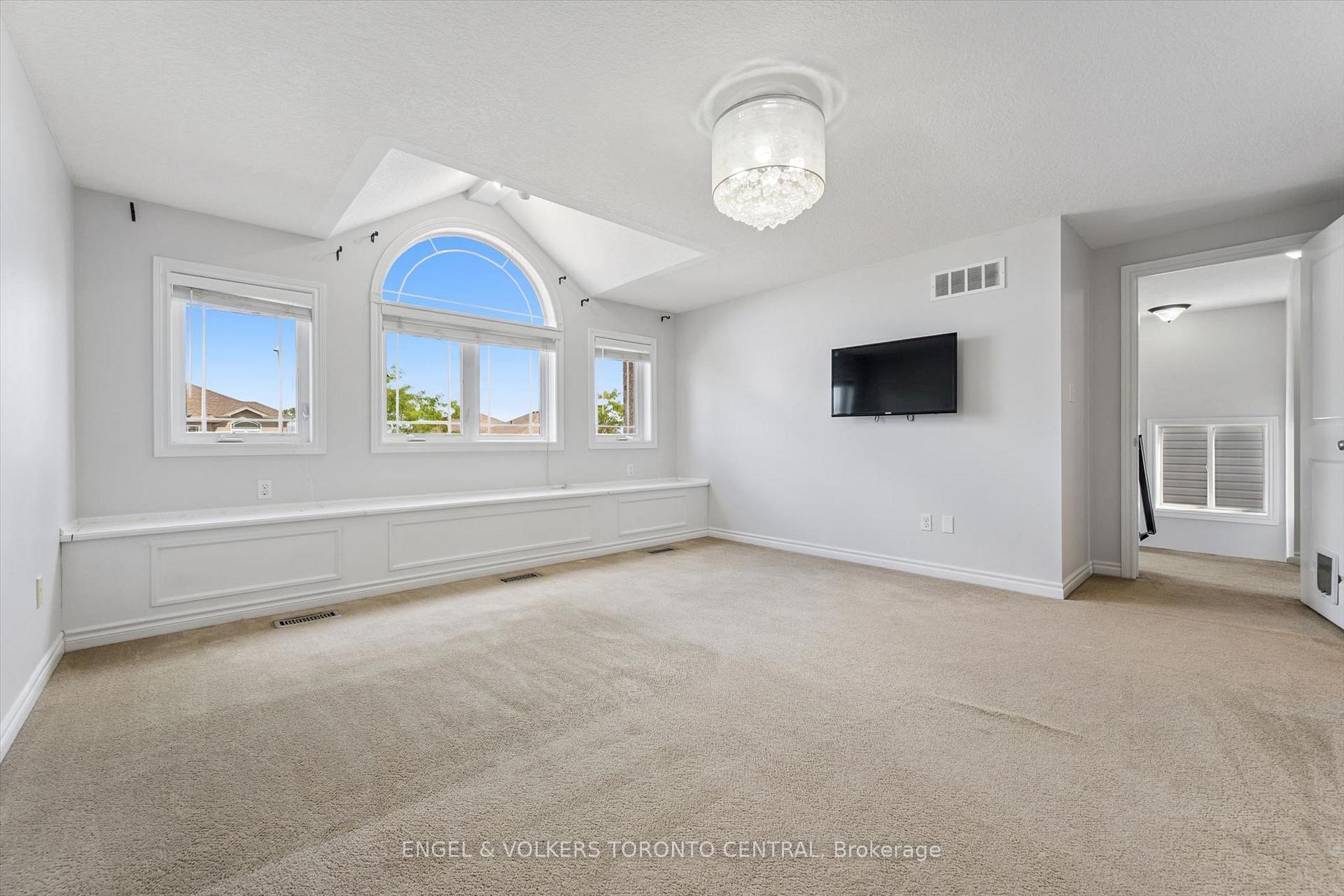 Photo 25 of 909 Pebblecreek Court, Kitchener, Grand River South — HOMEH