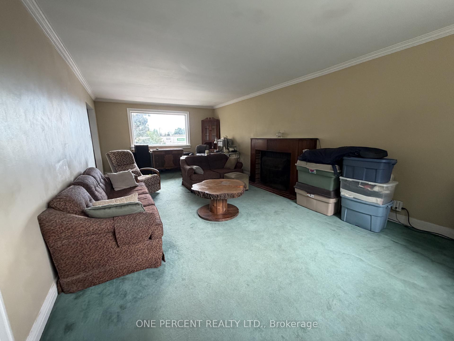 Photo 7 of 112 Yore Road, North York, Beechborough-Greenbrook — HOMEH