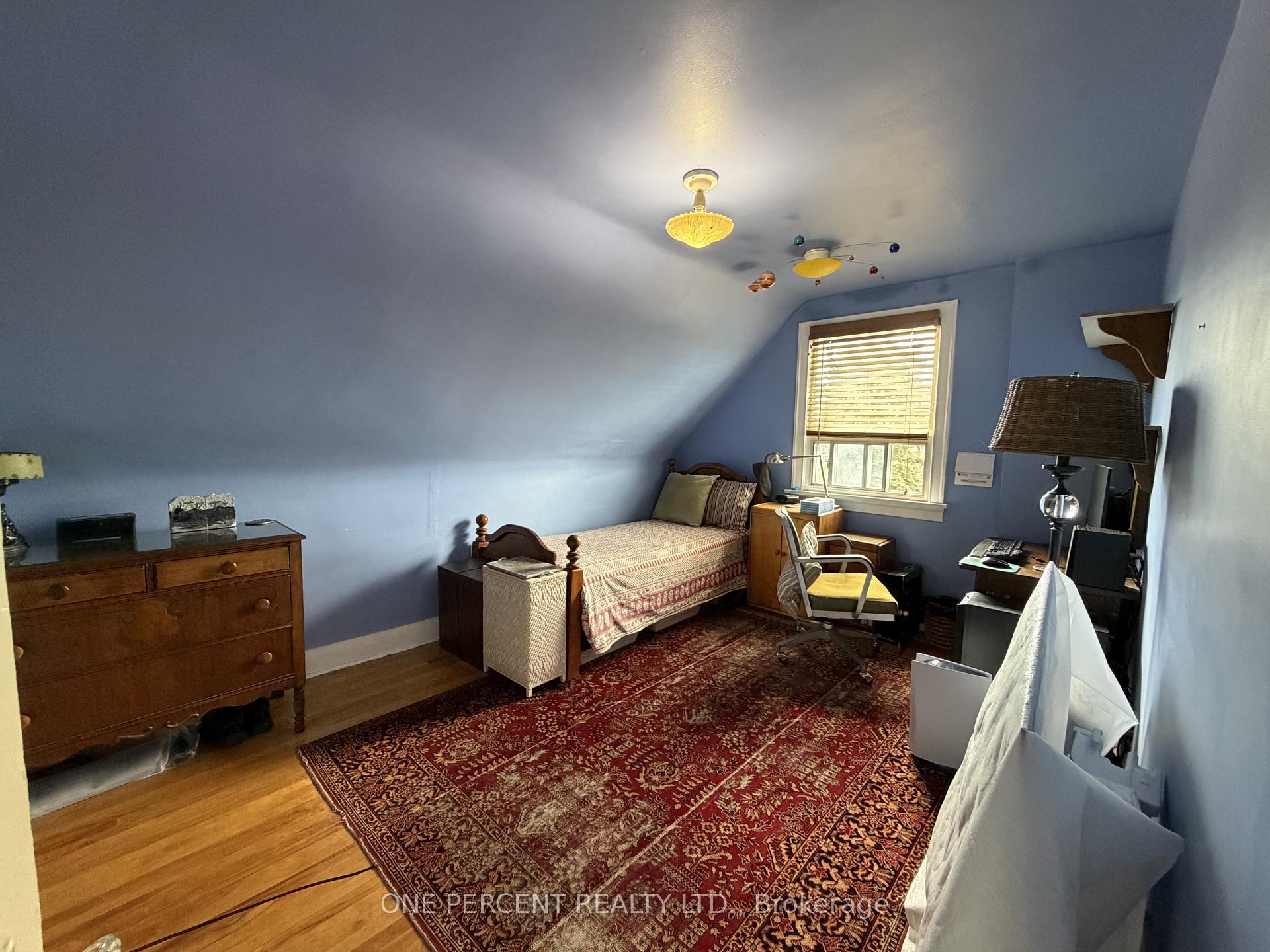 Photo 11 of 112 Yore Road, North York, Beechborough-Greenbrook — HOMEH