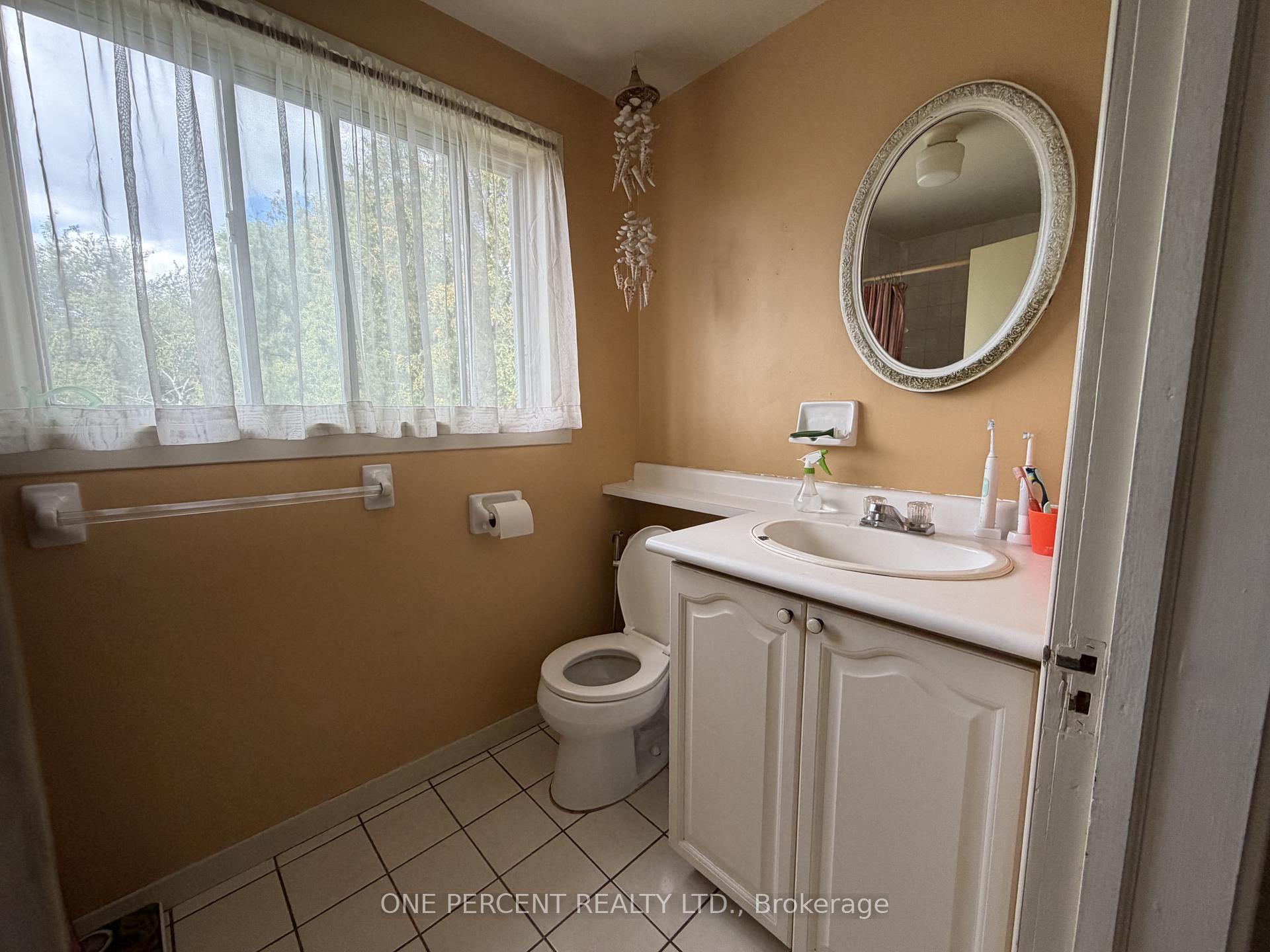 Photo 12 of 112 Yore Road, North York, Beechborough-Greenbrook — HOMEH