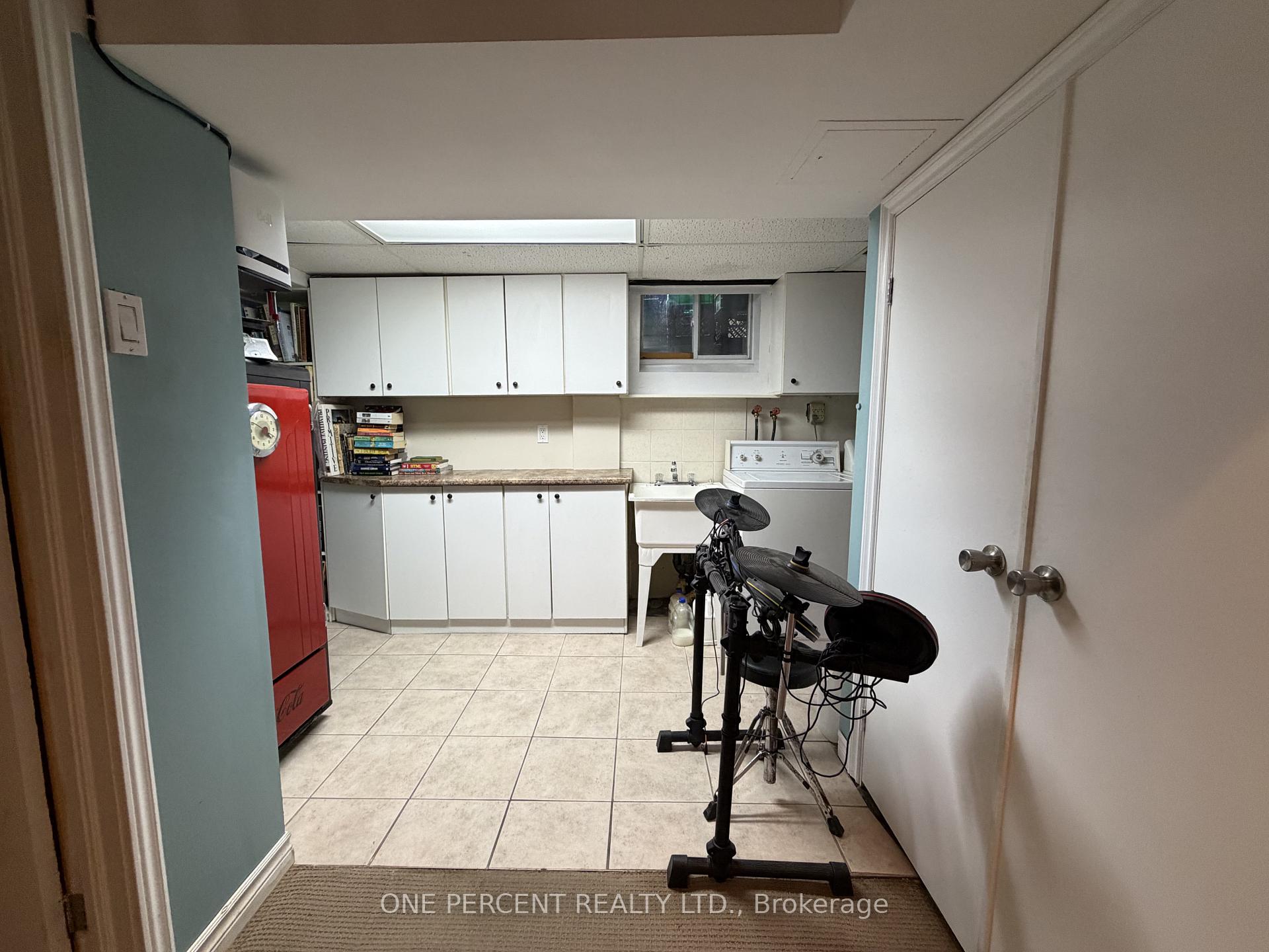 Photo 14 of 112 Yore Road, North York, Beechborough-Greenbrook — HOMEH