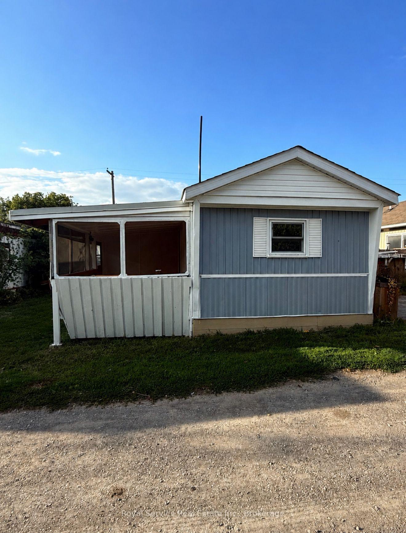 Photo of Unit 4, 1037 Arthur Street