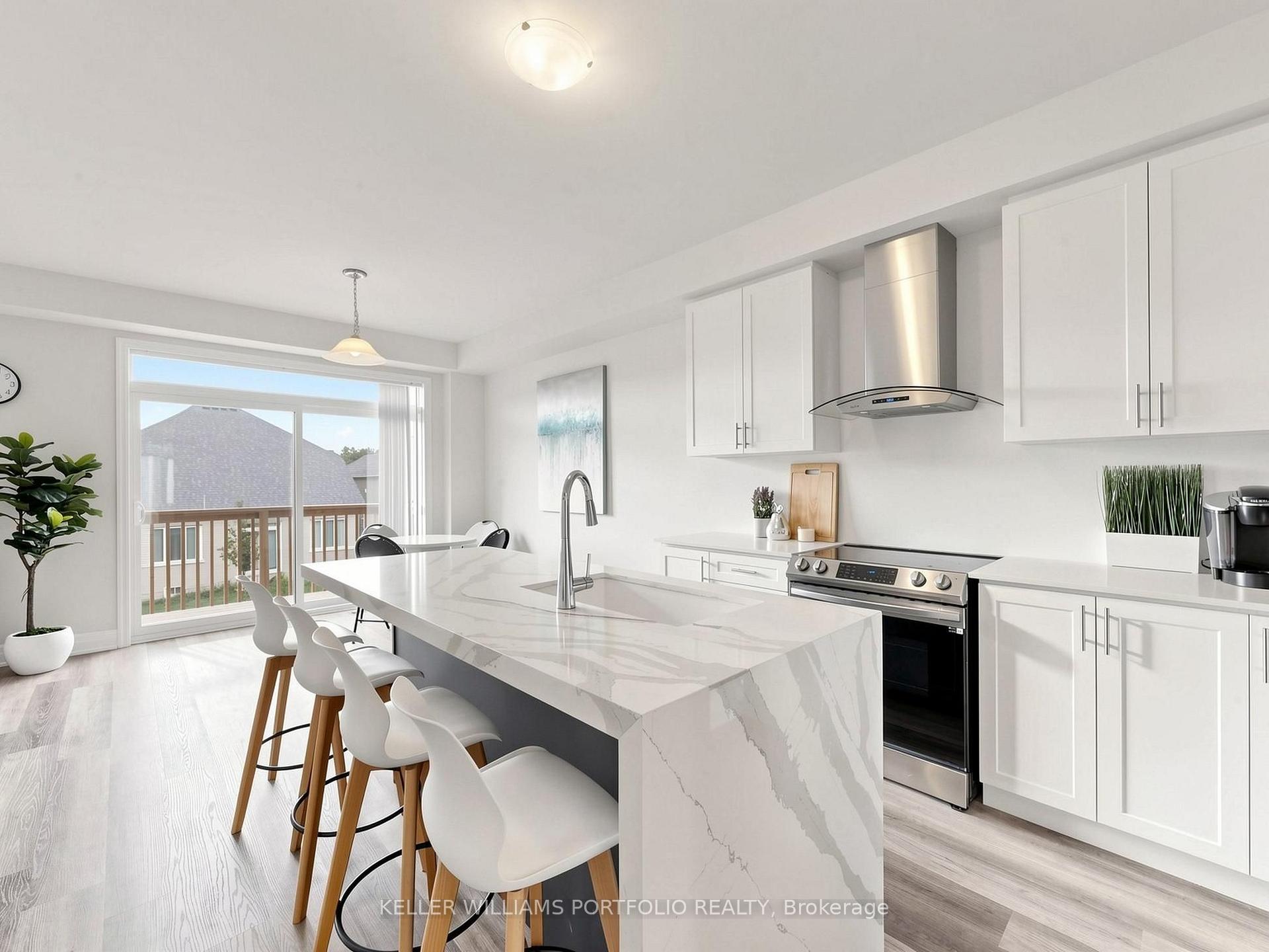 Photo 6 of 23 Rosanne Circle, Wasaga Beach — HOMEH