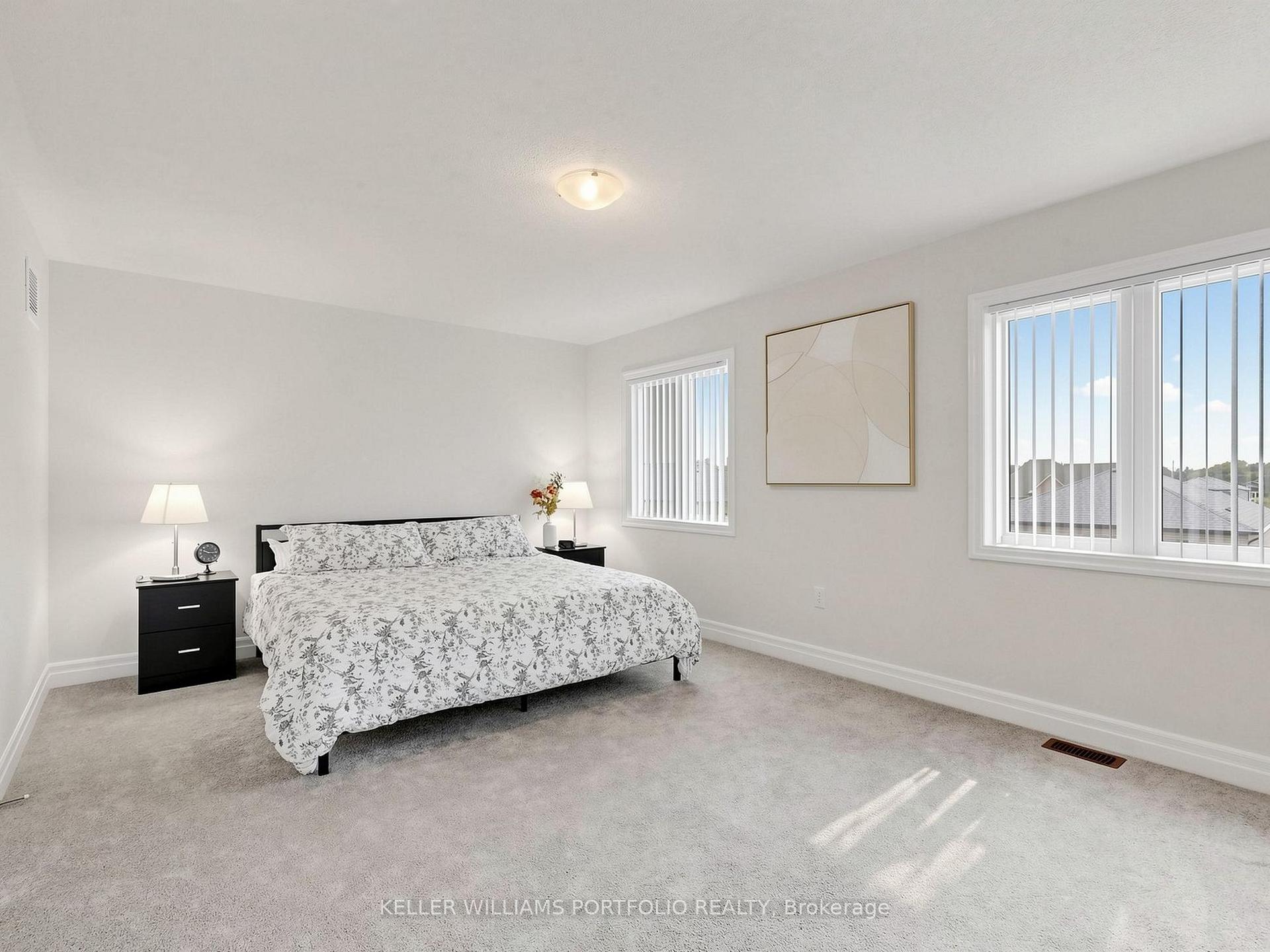 Photo 9 of 23 Rosanne Circle, Wasaga Beach — HOMEH