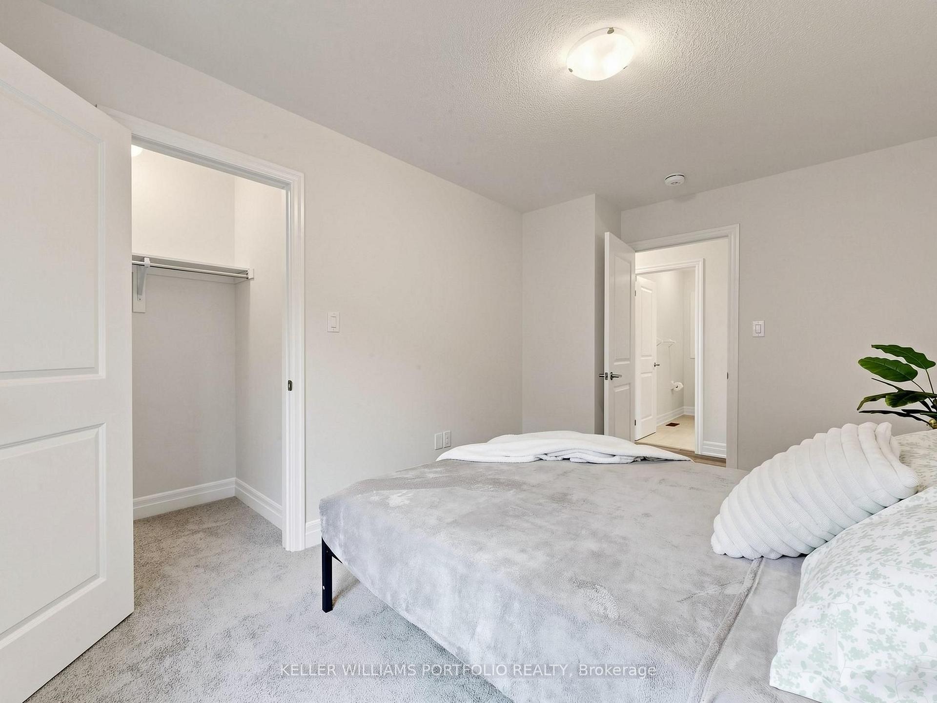 Photo 13 of 23 Rosanne Circle, Wasaga Beach — HOMEH