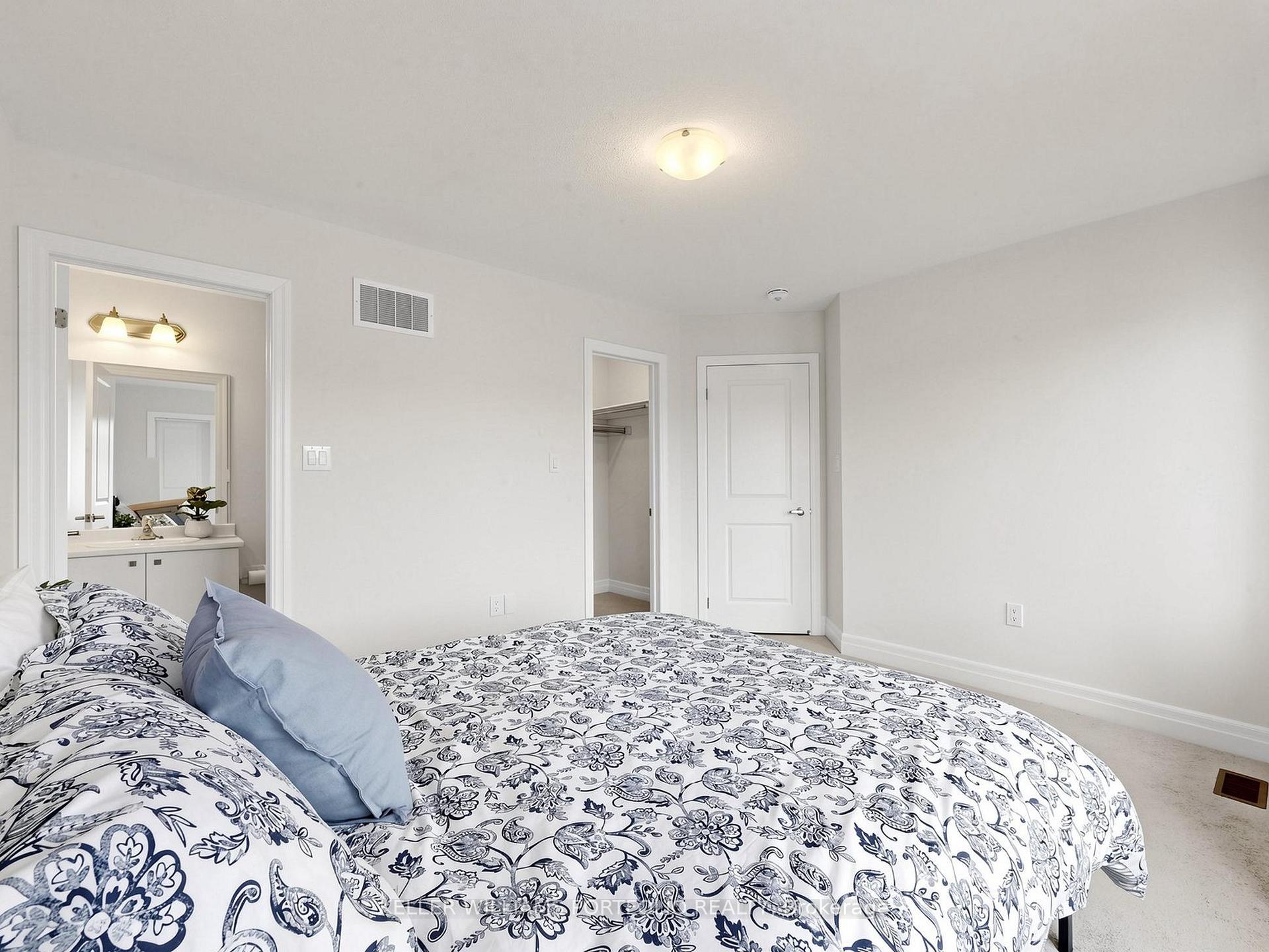 Photo 19 of 23 Rosanne Circle, Wasaga Beach — HOMEH